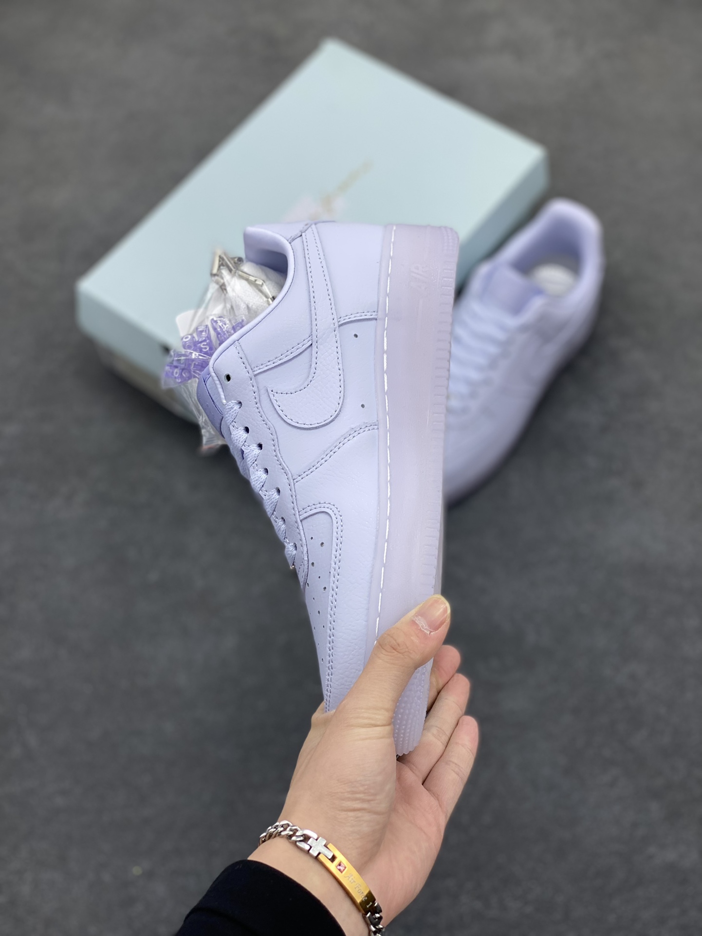 图片[3]-Nike Air Force 1 07 low空军一号 荔枝纹水晶 板鞋 原楦头原纸板 打造纯正空军版型#专注外贸渠道 全掌内置蜂窝气垫 #原盒配件 原厂中底钢印、拉帮完美 货号：CZ8065-500 尺码：36 36.5 37.5 38 38.5 39 40 40.5 41 42 42.5 43 44 44.5 45-选品中心