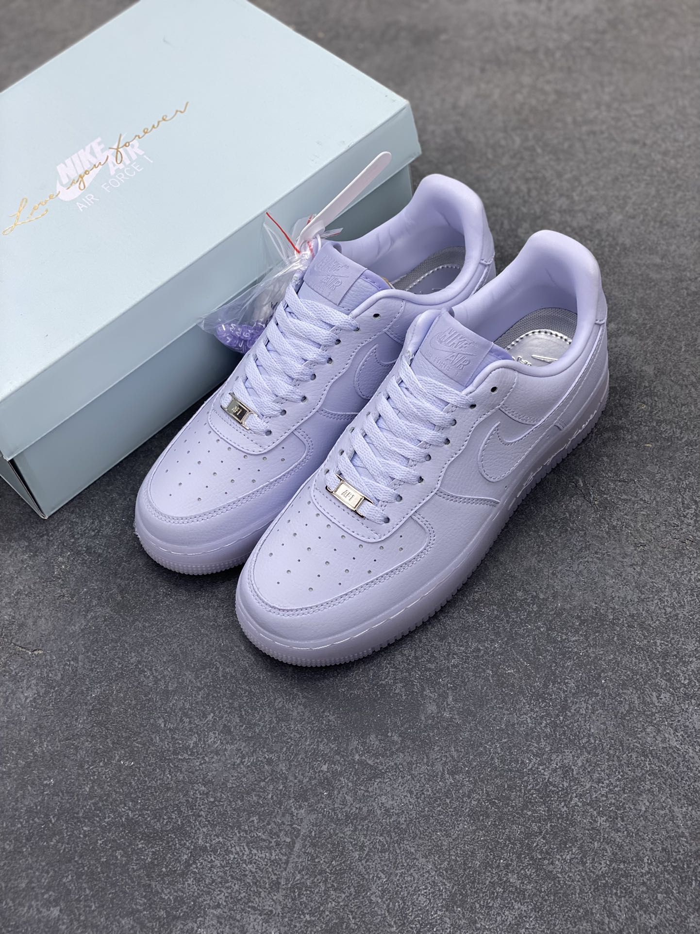 图片[8]-Nike Air Force 1 07 low空军一号 荔枝纹水晶 板鞋 原楦头原纸板 打造纯正空军版型#专注外贸渠道 全掌内置蜂窝气垫 #原盒配件 原厂中底钢印、拉帮完美 货号：CZ8065-500 尺码：36 36.5 37.5 38 38.5 39 40 40.5 41 42 42.5 43 44 44.5 45-选品中心