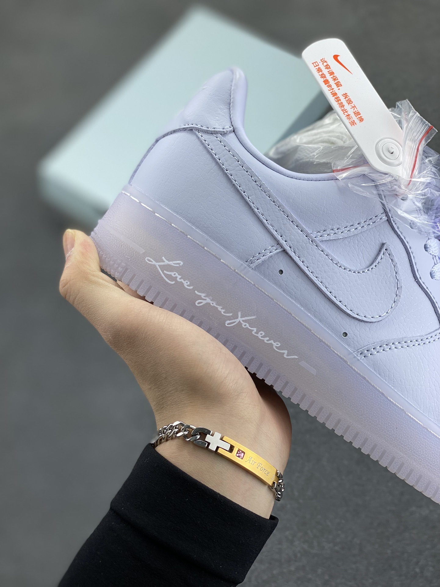 图片[6]-Nike Air Force 1 07 low空军一号 荔枝纹水晶 板鞋 原楦头原纸板 打造纯正空军版型#专注外贸渠道 全掌内置蜂窝气垫 #原盒配件 原厂中底钢印、拉帮完美 货号：CZ8065-500 尺码：36 36.5 37.5 38 38.5 39 40 40.5 41 42 42.5 43 44 44.5 45-选品中心