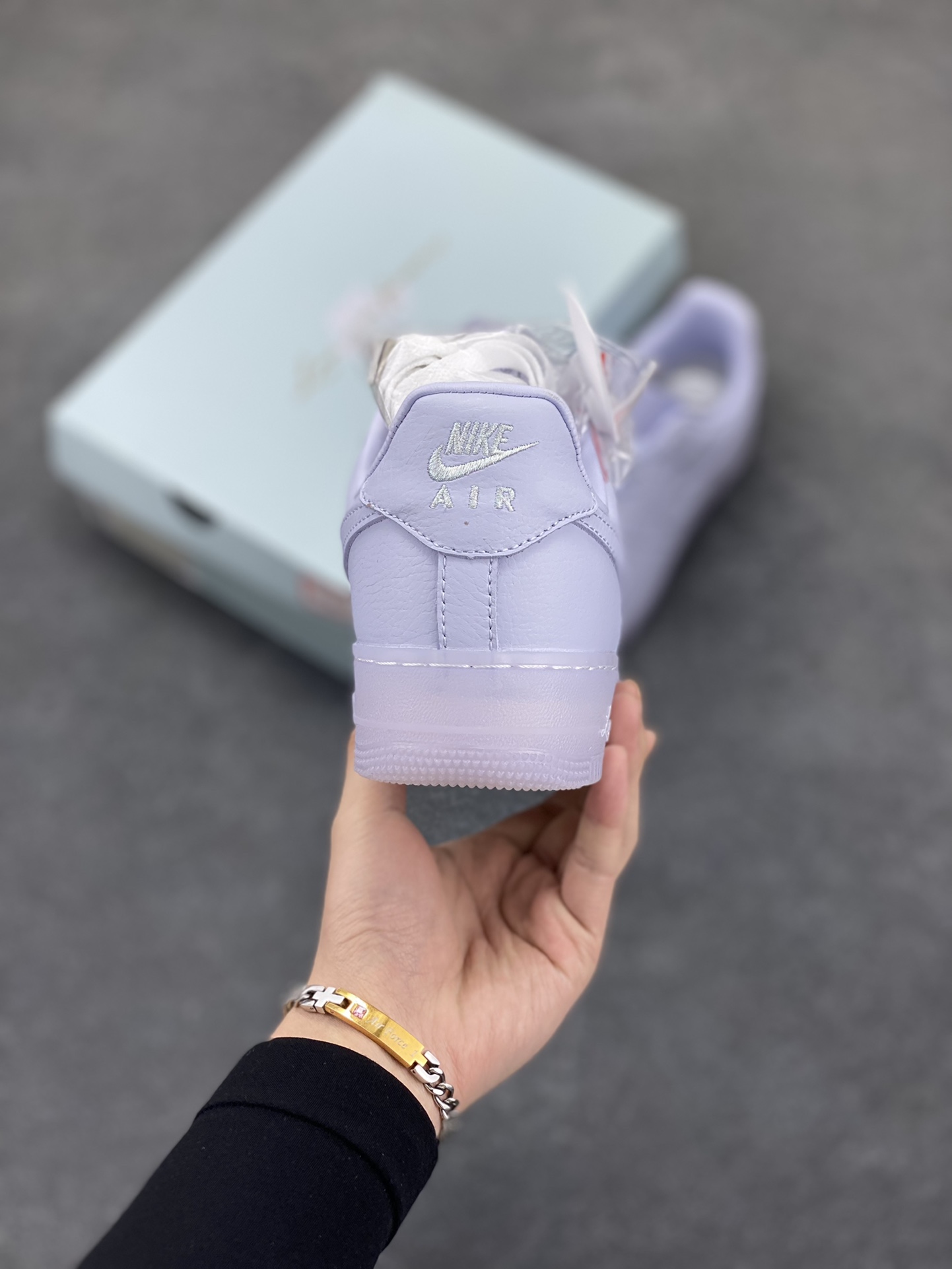 图片[4]-Nike Air Force 1 07 low空军一号 荔枝纹水晶 板鞋 原楦头原纸板 打造纯正空军版型#专注外贸渠道 全掌内置蜂窝气垫 #原盒配件 原厂中底钢印、拉帮完美 货号：CZ8065-500 尺码：36 36.5 37.5 38 38.5 39 40 40.5 41 42 42.5 43 44 44.5 45-选品中心