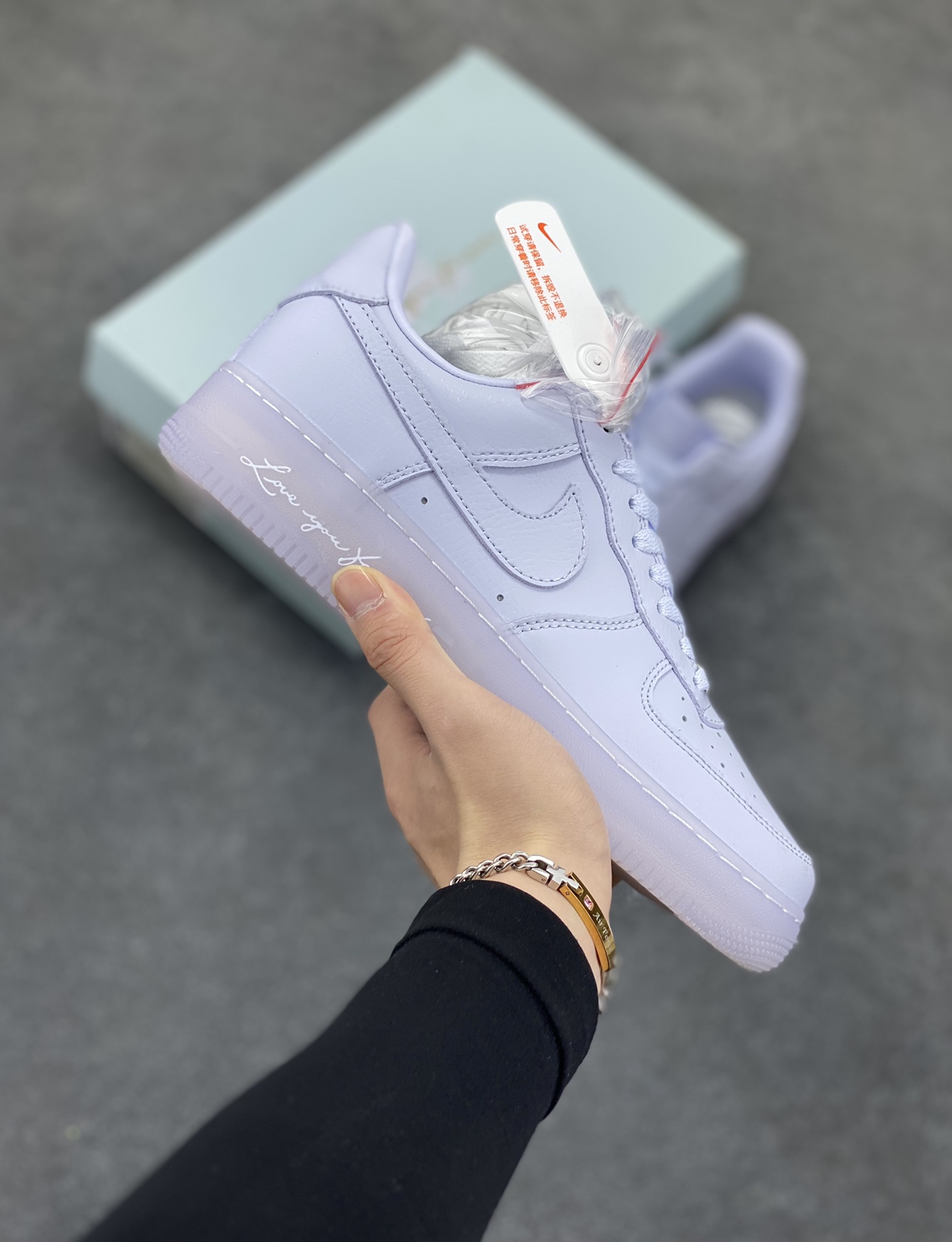 Nike Air Force 1 07 low空军一号 荔枝纹水晶 板鞋 原楦头原纸板 打造纯正空军版型#专注外贸渠道 全掌内置蜂窝气垫 #原盒配件 原厂中底钢印、拉帮完美 货号：CZ8065-500 尺码：36 36.5 37.5 38 38.5 39 40 40.5 41 42 42.5 43 44 44.5 45-选品中心