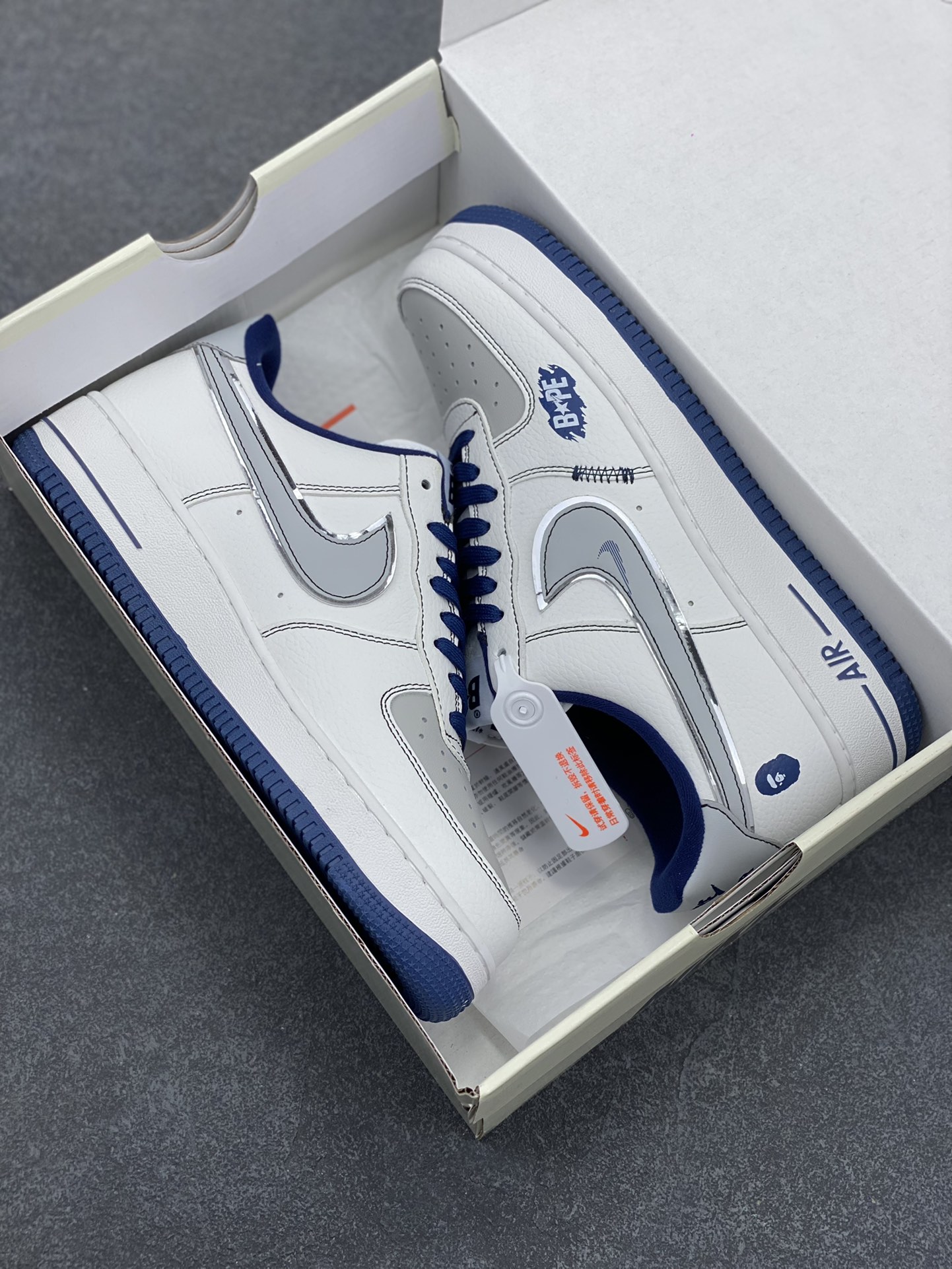 图片[9]-NIke Air Force 1 \’07 Low “Bape联名”空军一号 低帮 运动鞋 休闲鞋 折边针车 工艺难度大 原楦头原纸板 原装鞋盒 定制五金配件 内置全掌气垫 原厂鞋底 货号：QY6628-152 尺码：36 36.5 37.5 38 38.5 39 40 40.5 41 42 42.5 43 44 44.5 45-选品中心