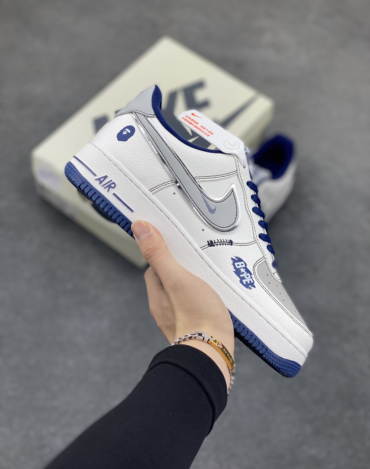 NIke Air Force 1 \'07 Low “Bape联名”空军一号 低帮 运动鞋 休闲鞋 折边针车 工艺难度大 原楦头原纸板 原装鞋盒 定制五金配件 内置全掌气垫 原厂鞋底 货号：QY6628-152 尺码：36 36.5 37.5 38 38.5 39 40 40.5 41 42 42.5 43 44 44.5 45-选品中心
