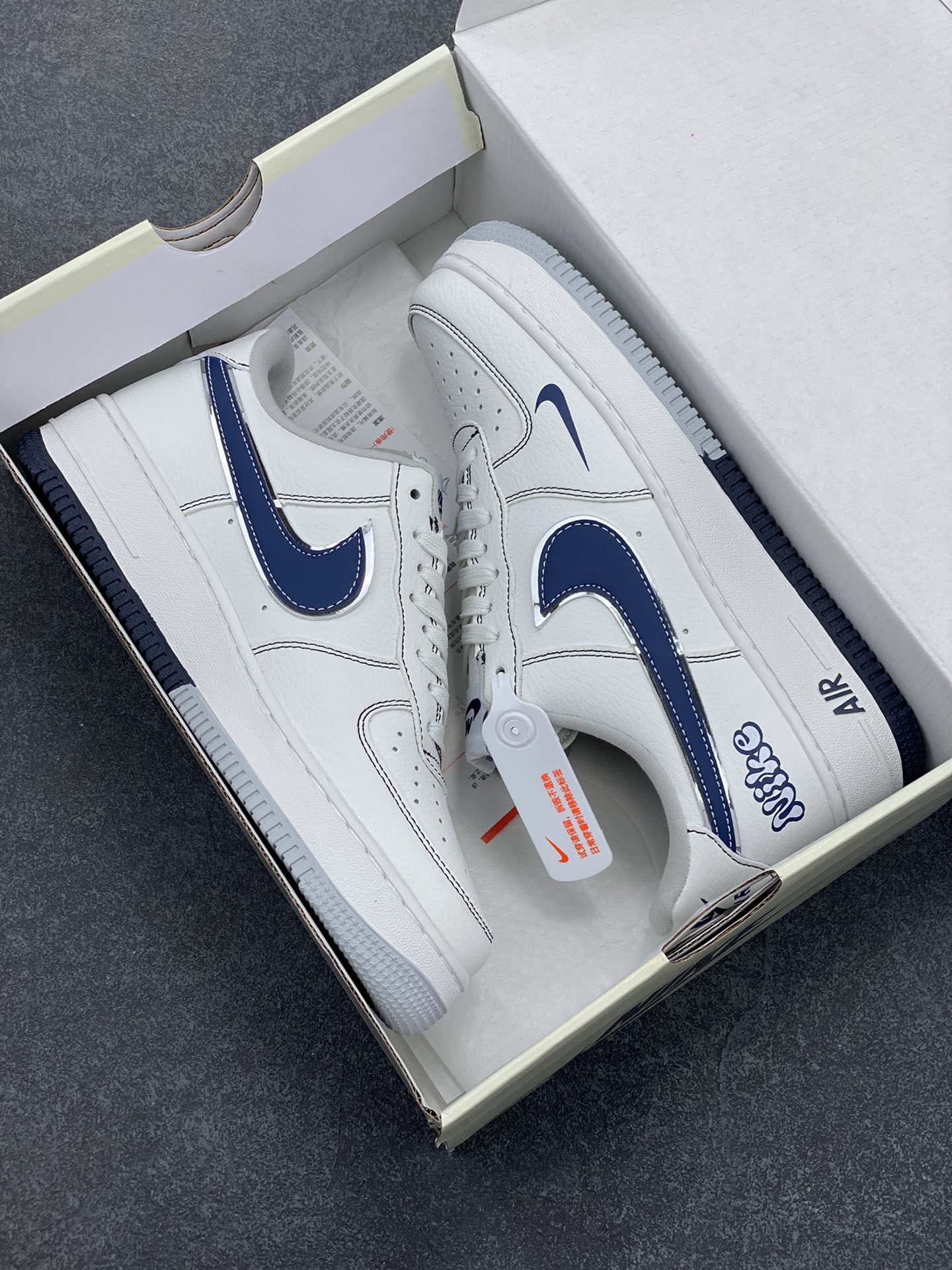 图片[9]-NIke Air Force 1 \’07 Low “NIKE联名”空军一号 低帮 运动鞋 休闲鞋 折边针车 工艺难度大 原楦头原纸板 原装鞋盒 定制五金配件 内置全掌气垫 原厂鞋底 货号：QY6628-151 尺码：36 36.5 37.5 38 38.5 39 40 40.5 41 42 42.5 43 44 44.5 45-选品中心