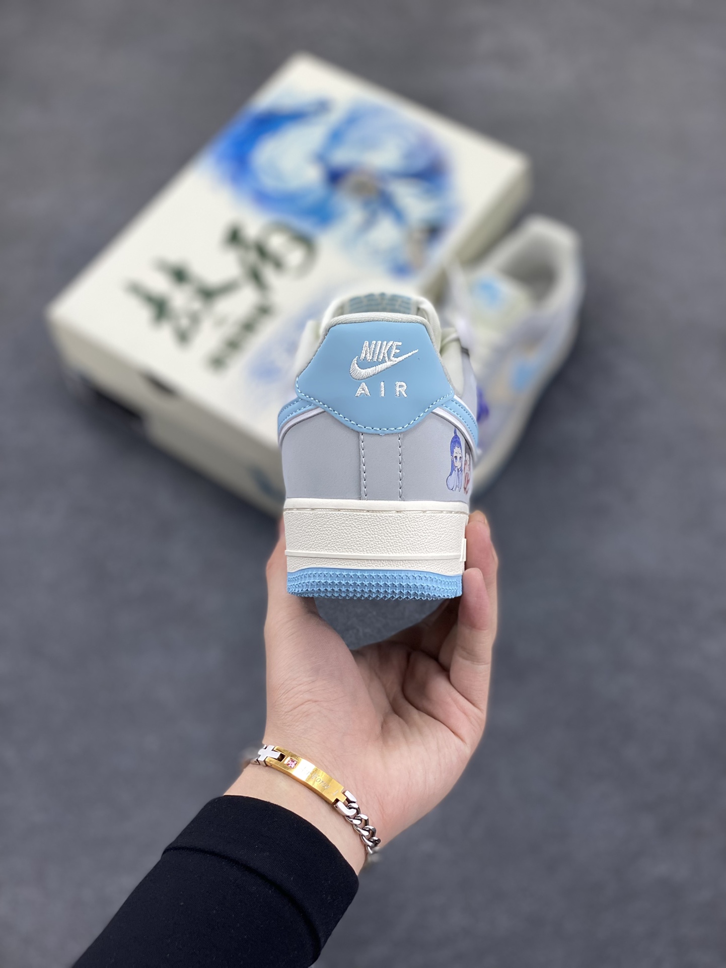 图片[4]-NIke Air Force 1 \’07 Low “哪吒联名——魔丸灵珠”空军一号 低帮 运动鞋 休闲鞋 折边针车 工艺难度大 原楦头原纸板 原装鞋盒 定制五金配件 内置全掌气垫 原厂鞋底 货号：DF0188-047 尺码：36 36.5 37.5 38 38.5 39 40 40.5 41 42 42.5 43 44 44.5 45-选品中心