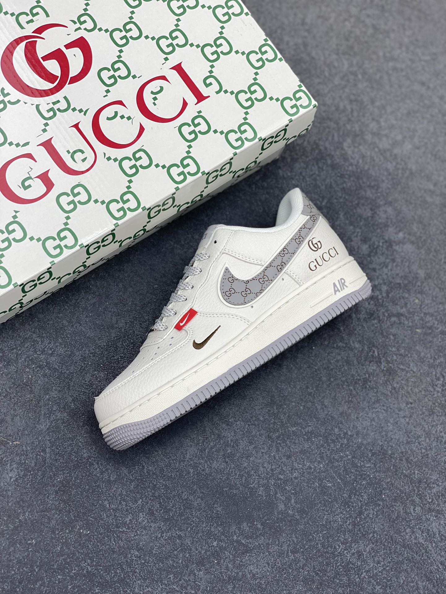 图片[7]-NIke Air Force 1 \’07 Low “古驰联名——经典灰花纹”空军一号 低帮 运动鞋 休闲鞋 折边针车 工艺难度大 原楦头原纸板 原装鞋盒 定制五金配件 内置全掌气垫 原厂鞋底 货号：CS5288-001 尺码：36 36.5 37.5 38 38.5 39 40 40.5 41 42 42.5 43 44 44.5 45-选品中心