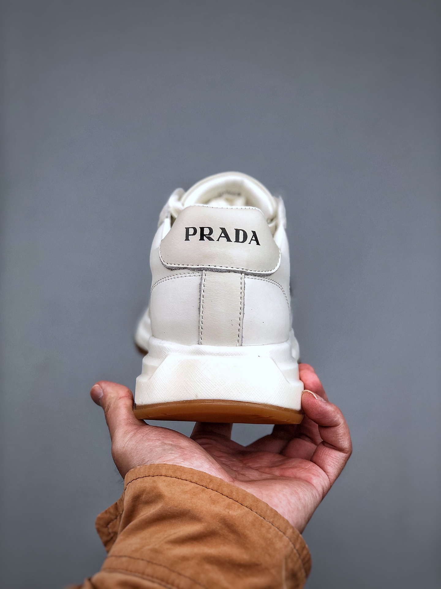 420  新货PRADA普拉达 厚底徽标系带运动休闲男鞋系列