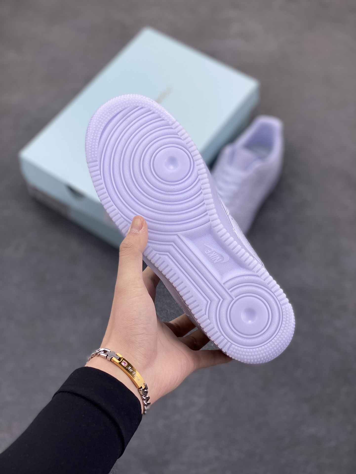 图片[5]-Nike Air Force 1 07 low空军一号 荔枝纹水晶 板鞋 原楦头原纸板 打造纯正空军版型#专注外贸渠道 全掌内置蜂窝气垫 #原盒配件 原厂中底钢印、拉帮完美 货号：CZ8065-500 尺码：36 36.5 37.5 38 38.5 39 40 40.5 41 42 42.5 43 44 44.5 45-选品中心
