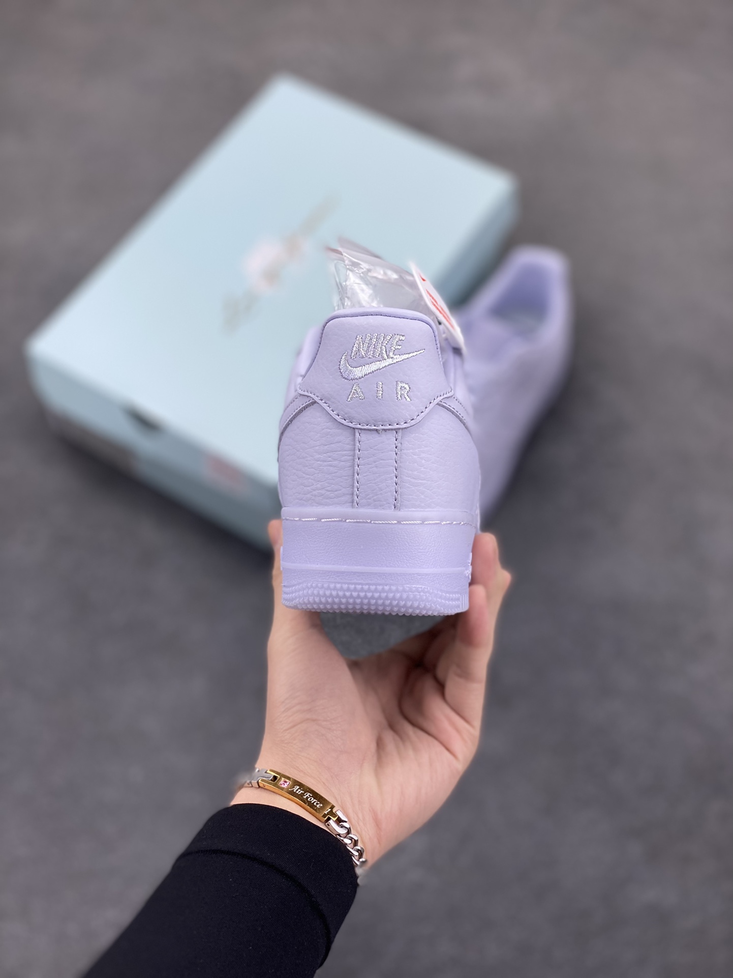 图片[4]-Nike Air Force 1 07 low空军一号 荔枝纹水晶 板鞋 原楦头原纸板 打造纯正空军版型#专注外贸渠道 全掌内置蜂窝气垫 #原盒配件 原厂中底钢印、拉帮完美 货号：CZ8065-500 尺码：36 36.5 37.5 38 38.5 39 40 40.5 41 42 42.5 43 44 44.5 45-选品中心