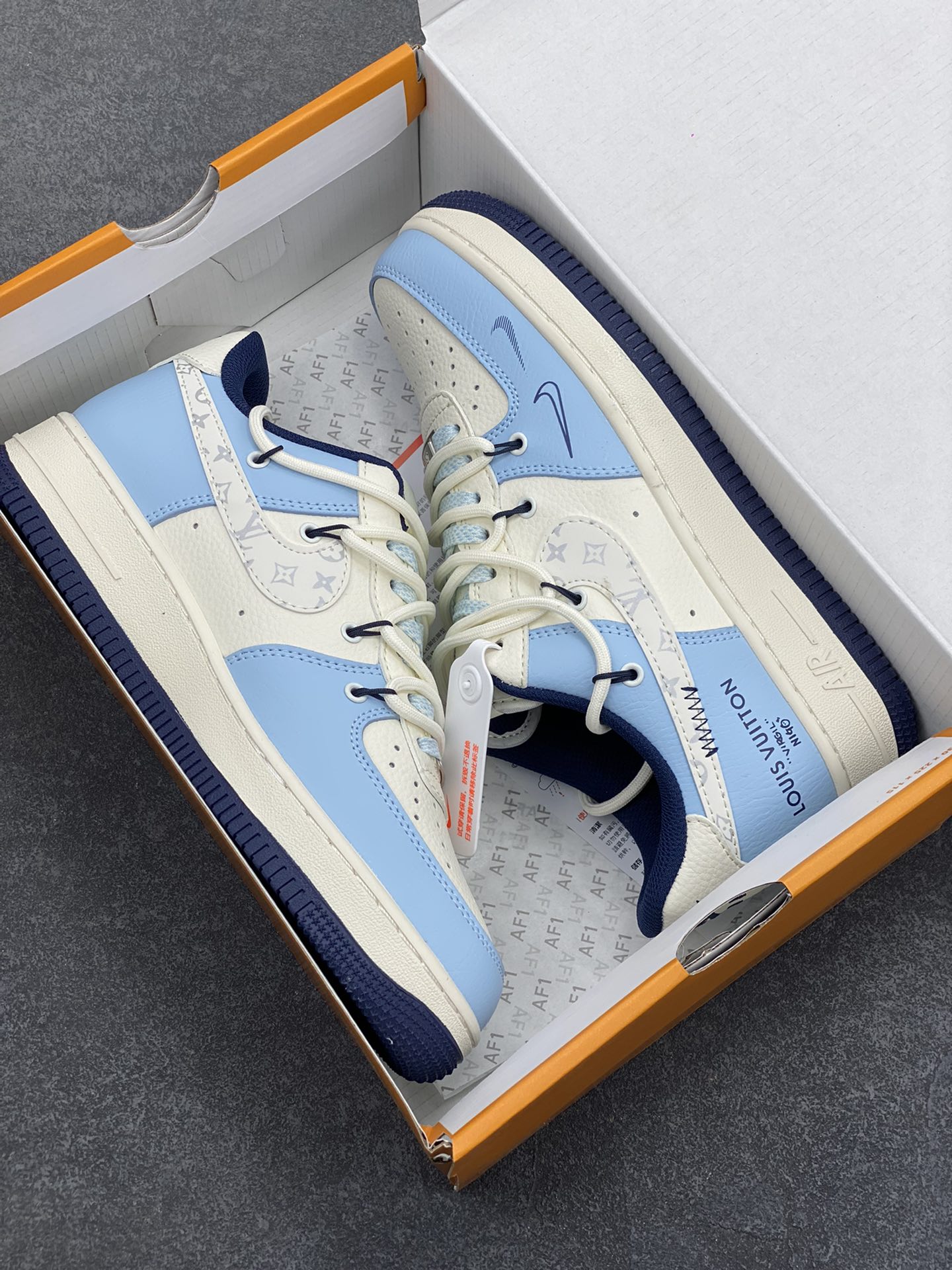 图片[9]-NIke Air Force 1 \’07 Low “LV联名——大学蓝抽绳”空军一号 低帮 运动鞋 休闲鞋 折边针车 工艺难度大 原楦头原纸板 原装鞋盒 定制五金配件 内置全掌气垫 原厂鞋底 货号：DM6868-058 尺码：36 36.5 37.5 38 38.5 39 40 40.5 41 42 42.5 43 44 44.5 45-选品中心