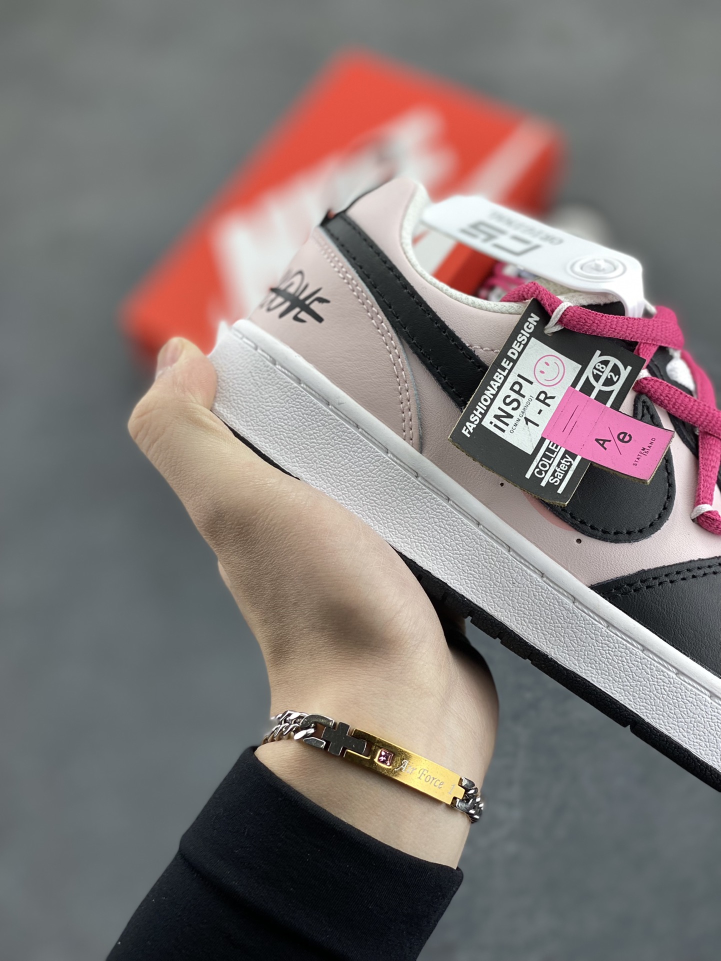 图片[6]-Nike Court Borough Low 低帮百搭透气休闲运动板鞋男女鞋 经典耐用的设计，兼顾舒适脚感和出众风范，演绎匠心之作。结构性的支撑贴合感结合复古篮球设计，塑就场外全明星风范。 货号：BQ5448-104 尺码：36 36.5 37.5 38 38.5 39 40-选品中心