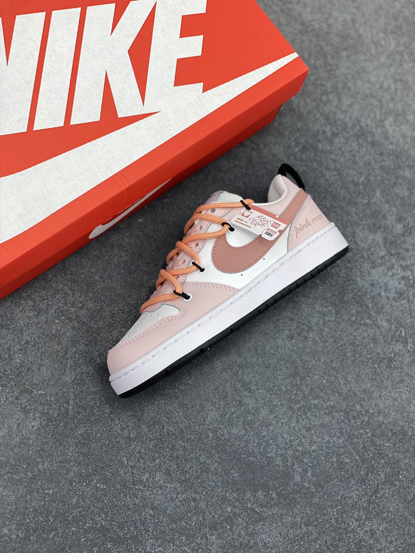 图片[7]-Nike Court Borough Low 低帮百搭透气休闲运动板鞋男女鞋 经典耐用的设计，兼顾舒适脚感和出众风范，演绎匠心之作。结构性的支撑贴合感结合复古篮球设计，塑就场外全明星风范。 货号：BQ5448-110 尺码：36 36.5 37.5 38 38.5 39 40-选品中心