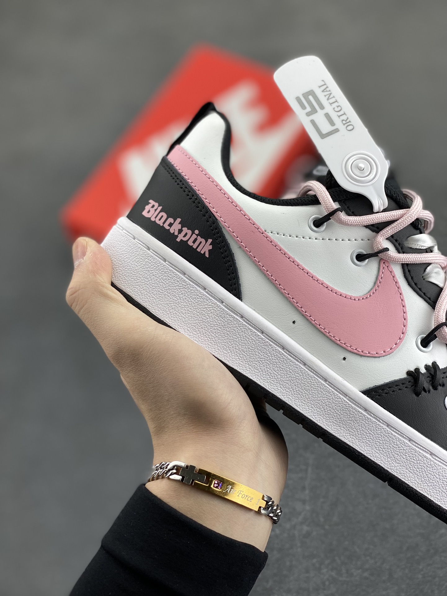 图片[6]-Nike Court Borough Low 低帮百搭透气休闲运动板鞋男女鞋 经典耐用的设计，兼顾舒适脚感和出众风范，演绎匠心之作。结构性的支撑贴合感结合复古篮球设计，塑就场外全明星风范。 货号：FD1232-001 尺码：36 36.5 37.5 38 38.5 39 40-选品中心