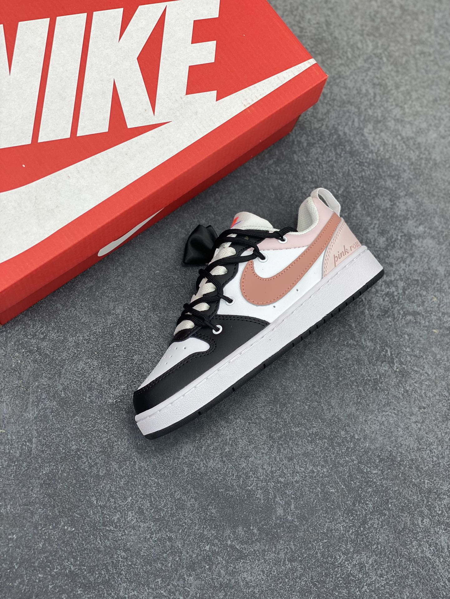 图片[7]-Nike Court Borough Low 低帮百搭透气休闲运动板鞋男女鞋 经典耐用的设计，兼顾舒适脚感和出众风范，演绎匠心之作。结构性的支撑贴合感结合复古篮球设计，塑就场外全明星风范。 货号：DV5456-108 尺码：36 36.5 37.5 38 38.5 39 40-选品中心