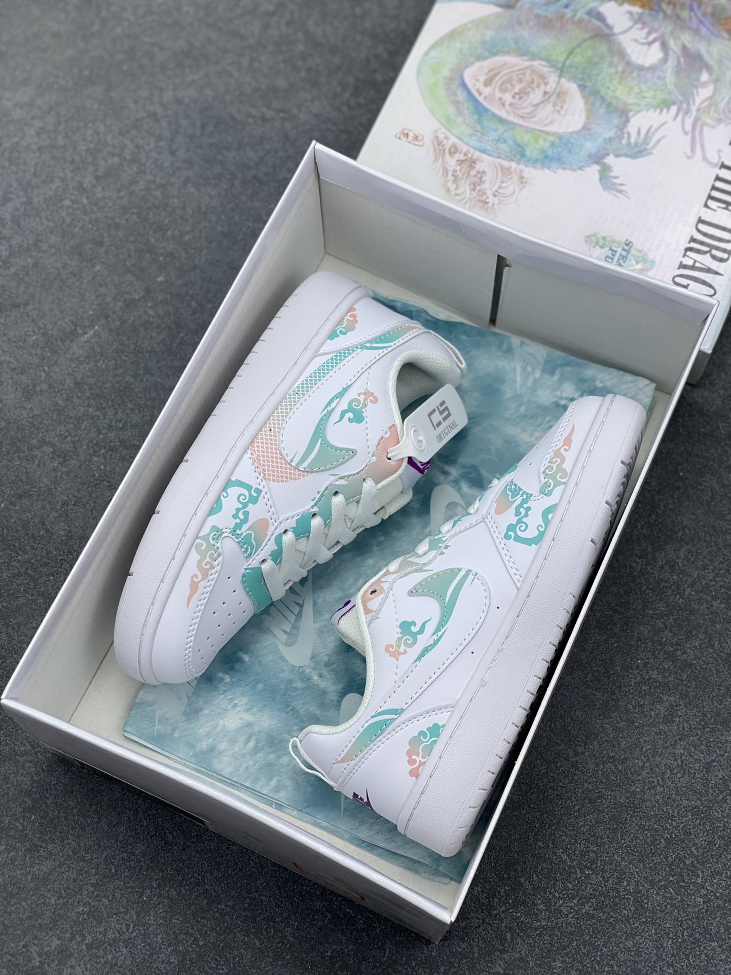图片[9]-Nike Court Borough Low 低帮百搭透气休闲运动板鞋男女鞋 经典耐用的设计，兼顾舒适脚感和出众风范，演绎匠心之作。结构性的支撑贴合感结合复古篮球设计，塑就场外全明星风范。 货号：DQ5979-100 尺码：36 36.5 37.5 38 38.5 39 40 40.5 41 42 42.5 43 44-选品中心