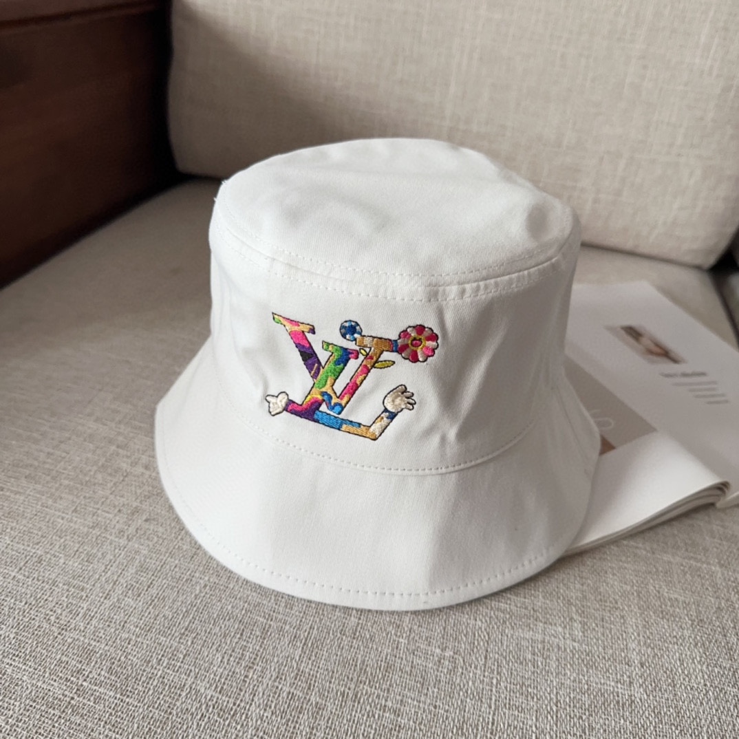 NO:226682,LV Louis Vuitton original single embroidered fisherman hat light and breathable. Perfect style, exclusive physical shot, suitable hat for men and women, straw hat fisherman hat baseball hat, hat, louis vuitton, louis vuitton, espadrilles, hats19860909LV路易威登原单刺绣渔夫帽 轻盈透气.完美版型,独家实物拍摄,男女适用帽子草帽渔夫帽棒球帽,帽子,louis vuitton,louis vuitton,espadrilles,hats,hat