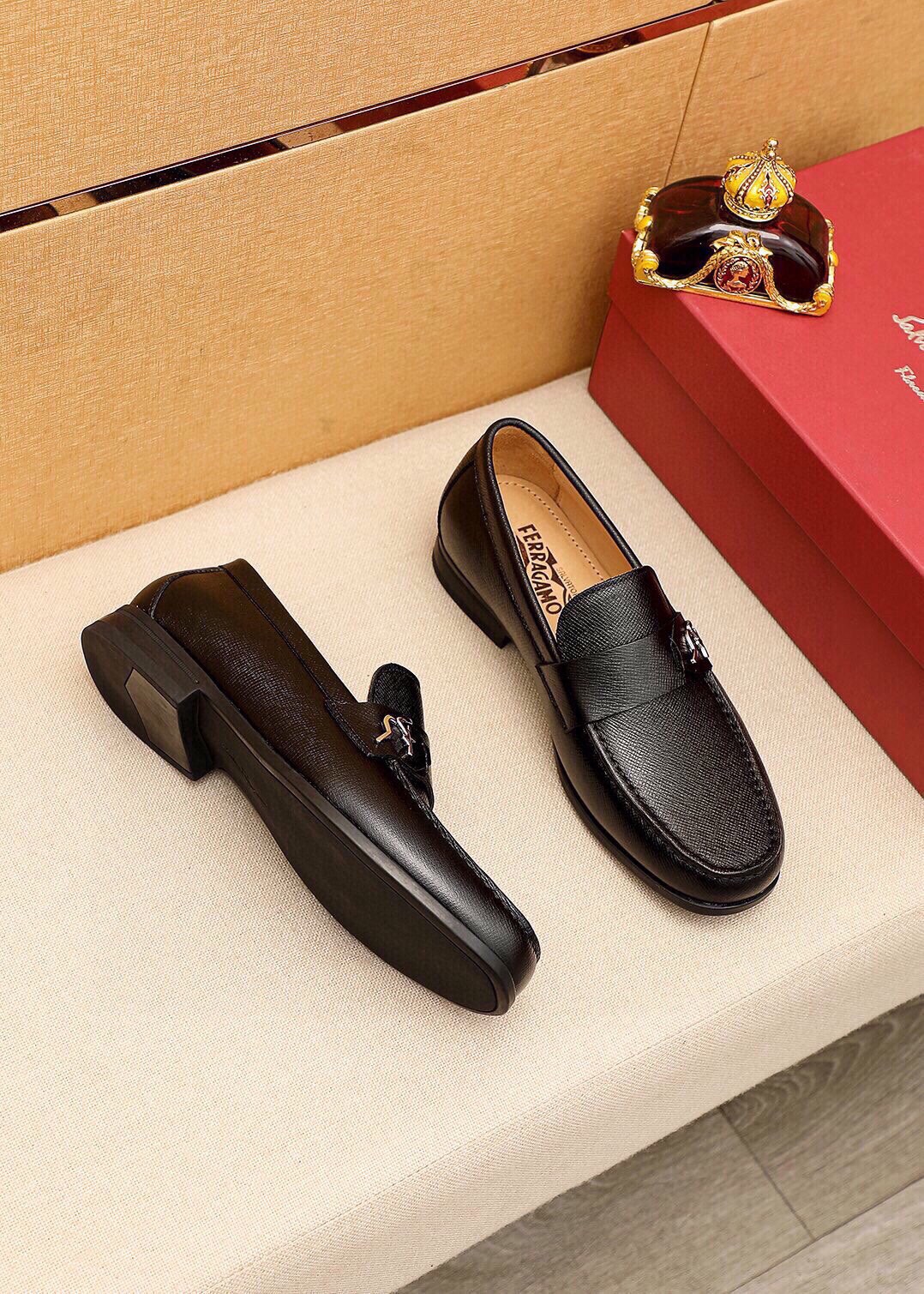Ferragamo Men's Leather Loafers Classic Buckle Dress Shoes, Black, Sizes 38-44 4 i1743391533 1117 2