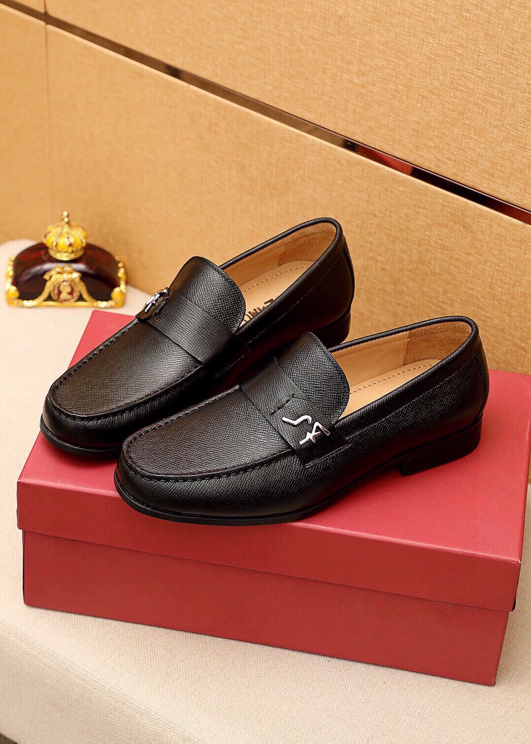 Ferragamo Men's Leather Loafers Classic Buckle Dress Shoes, Black, Sizes 38-44 3 i1743391533 2158 1