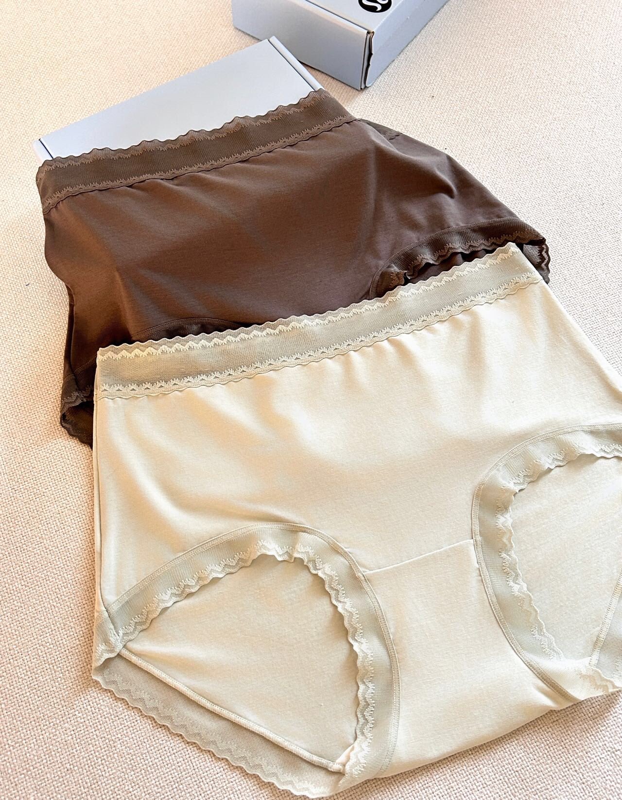 品名：Lululemon100支兰精莫代尔颜色：碳灰抹茶绿绿色调裸粉色面料：85%莫代尔15%氨纶（10