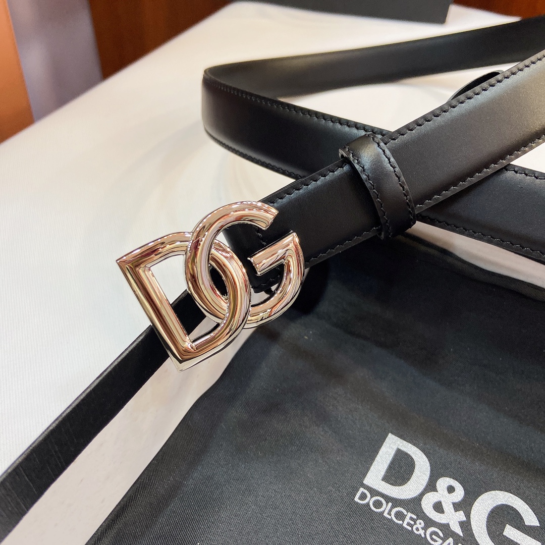 “Authentic D&G Dugars Banner Belts with DG Cross-Letter Badge Button, 2.5 cm Width” - 图片 3