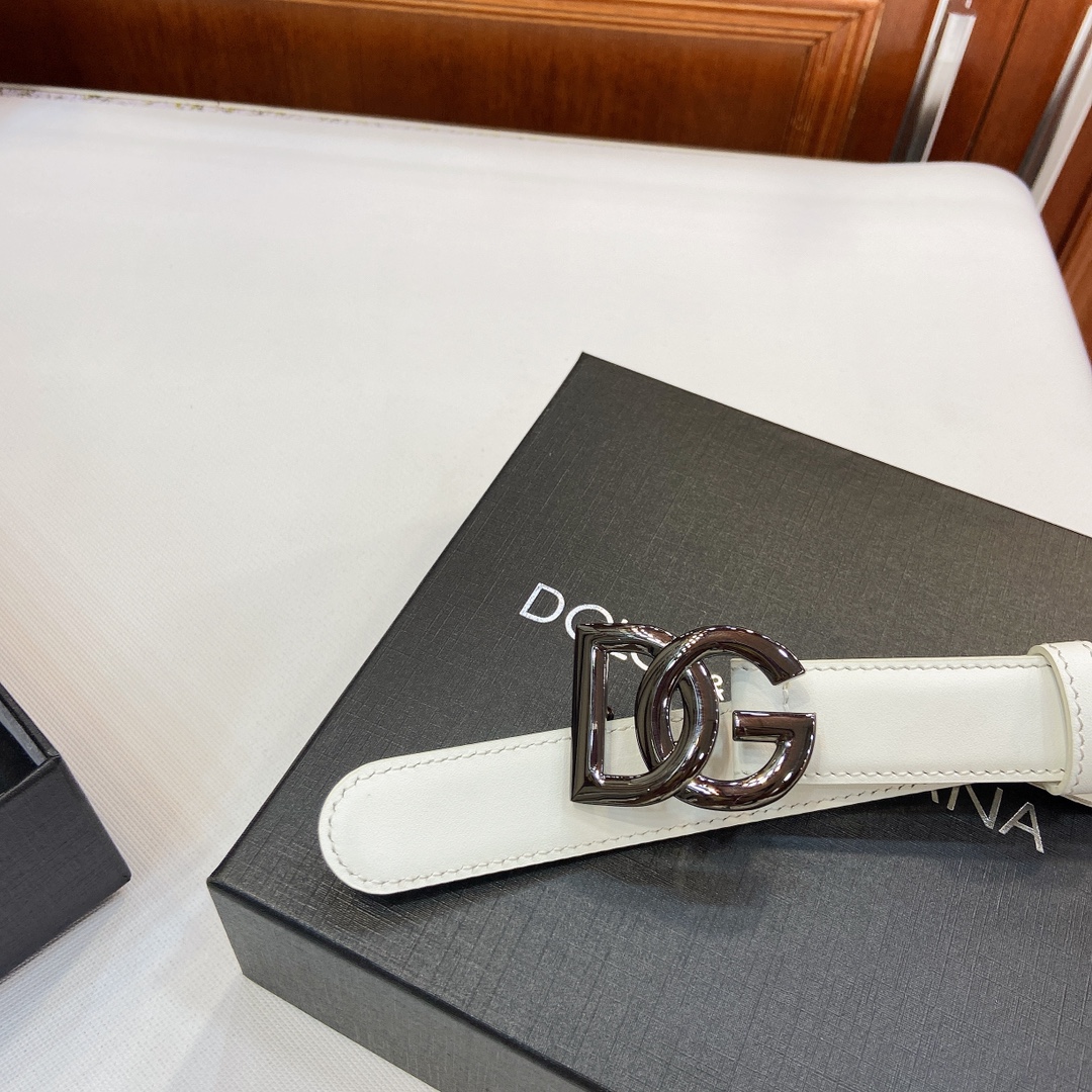 D&G Dugars Banner Light-Skin Belts with DG Cross-Letter Badge Button Purchased (19 words) - 图片 4