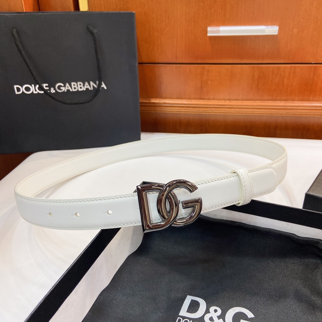 D&G Dugars Banner Light-Skin Belts with DG Cross-Letter Badge Button Purchased (19 words) - 图片 1
