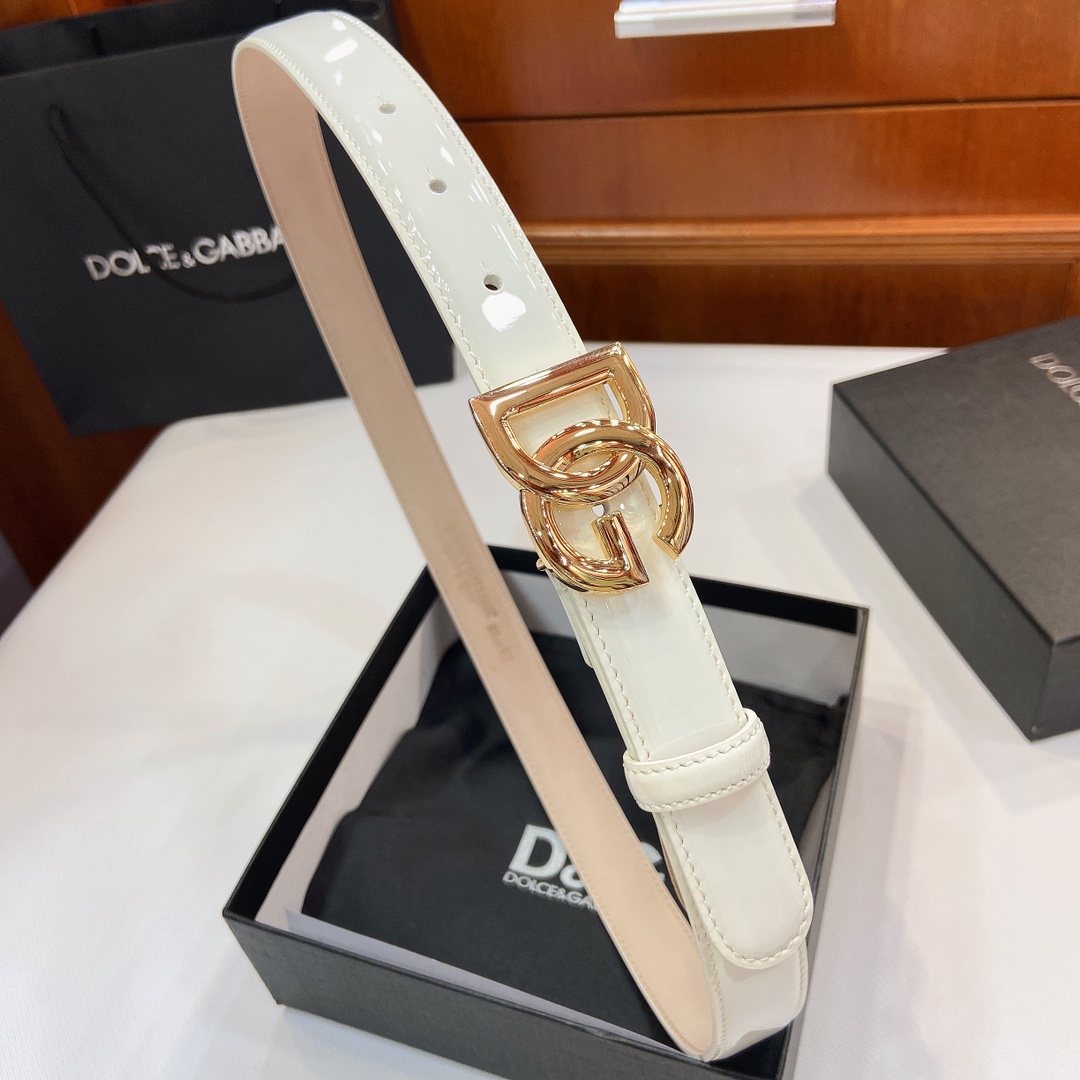 D&G Dugars Banner Light-Skin Belts with DG Cross-Letter Badge Button, 2.5cm Width. - 图片 2