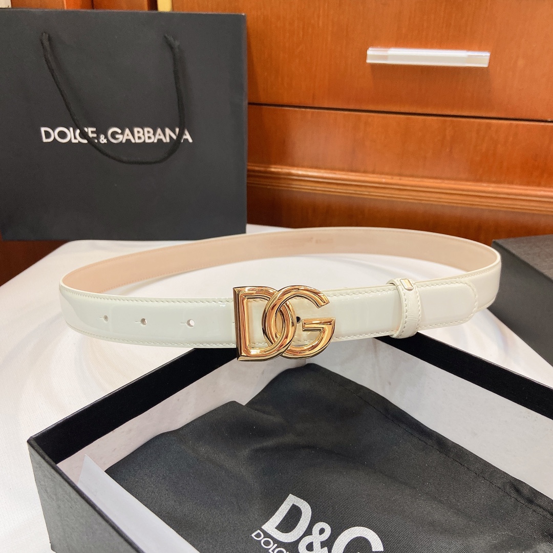 D&G Dugars Banner Light-Skin Belts with DG Cross-Letter Badge Button, 2.5cm Width. - 图片 1
