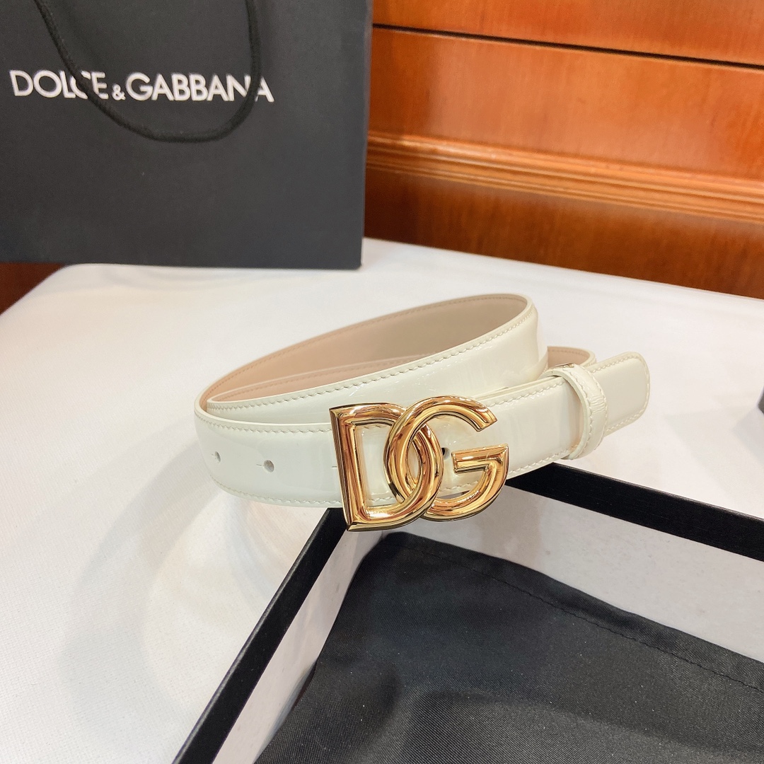D&G Dugars Banner Light-Skin Belts with DG Cross-Letter Badge Button, 2.5cm Width. - 图片 4
