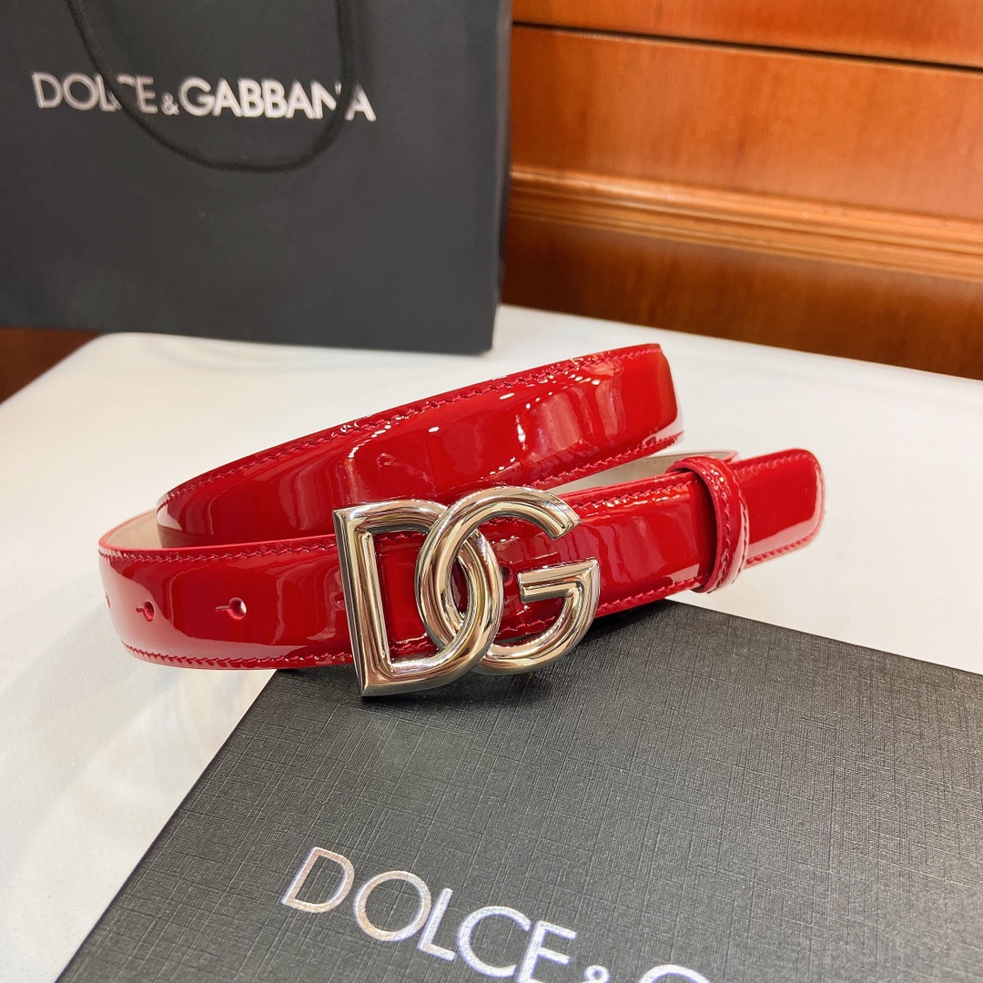 “Authentic D&G Dugars Banner Belts with DG Cross-Letter Badge Button, 2.5cm Width” - 图片 4