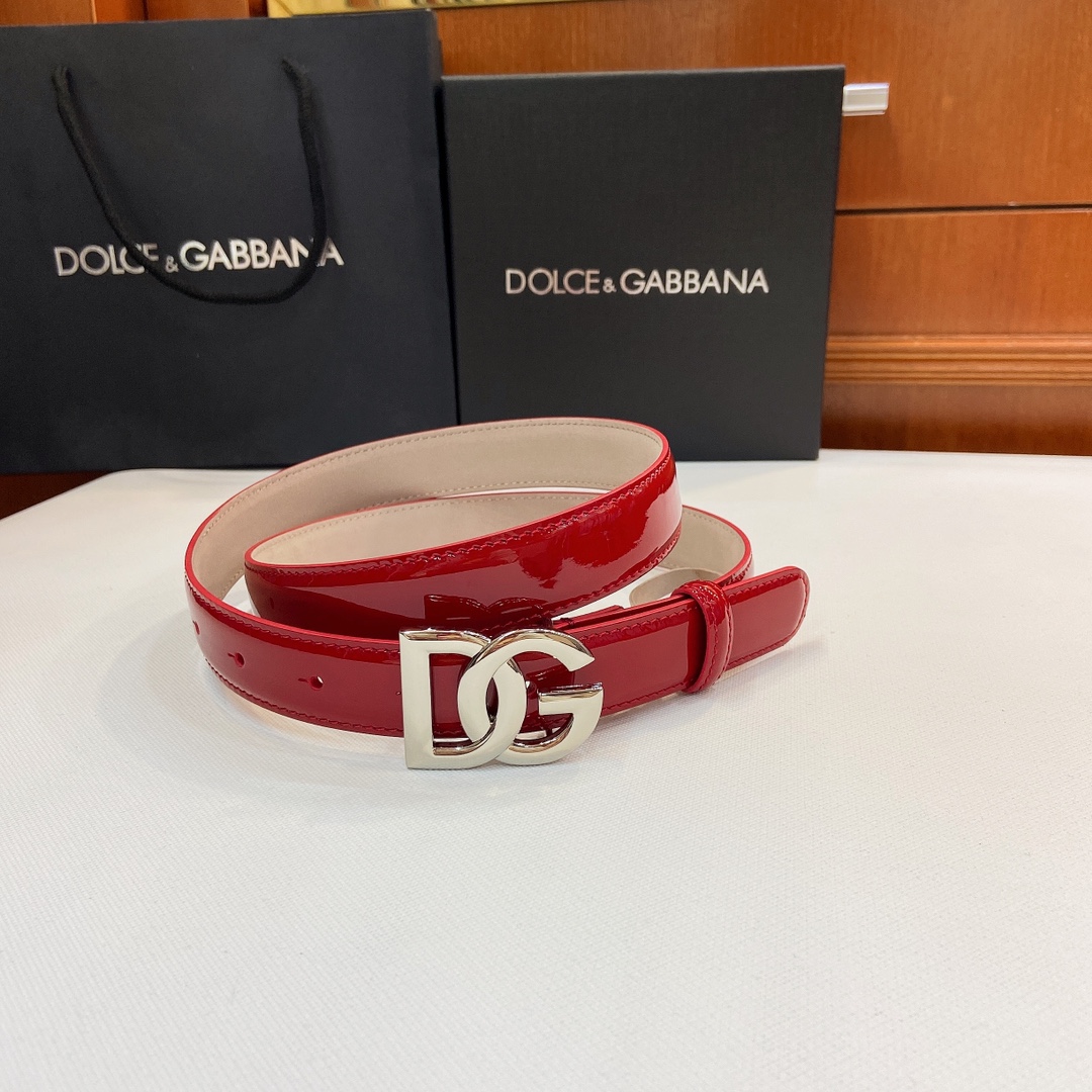 “Authentic D&G Dugars Banner Belts with DG Cross-Letter Badge Button, 2.5cm Width” - 图片 3