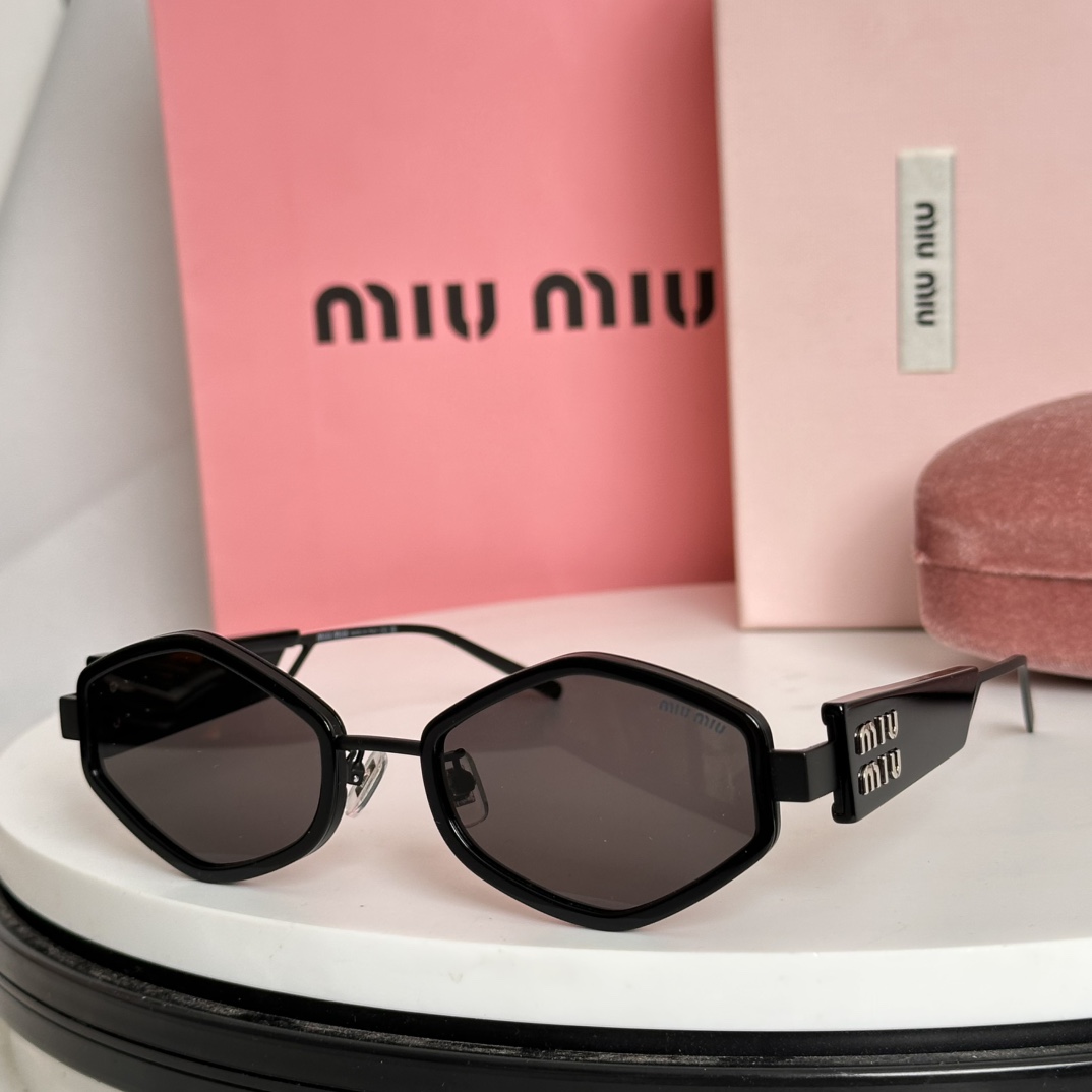 NO:252160,MIU MI*MODEL: SMU62WSSIZE55-port 18-147 glasses sunglasses sunglasses, glasses, miumiu19860909MIU MI*MODEL:SMU62WSSIZE55口18-147眼镜墨镜太阳镜,眼镜,miumiu,glasses