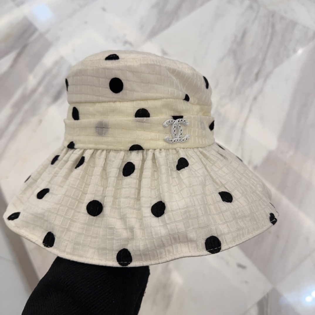 NO:226665,Chanel 2025 spring and summer new cloth hat, pleated fisherman hat, head circumference 57cm hat, straw hat, fisherman hat, baseball hat, hat, chanel, espadrilles, hats19860909香奈儿 2025春夏新款布帽,百褶款渔夫帽,头围57cm帽子草帽渔夫帽棒球帽,帽子,chanel,espadrilles,hats,hat