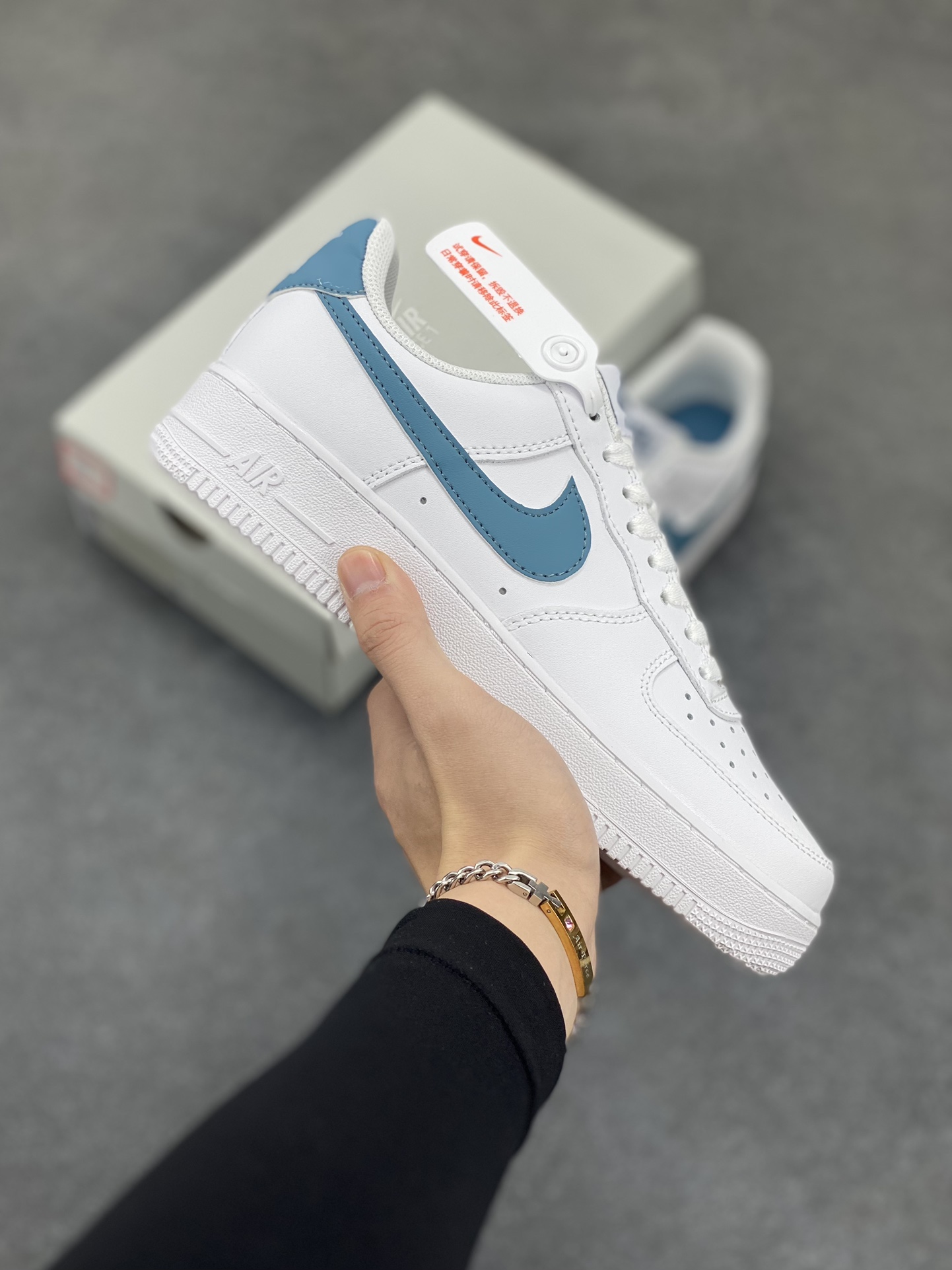 Nk Air Force 1\'07 Low 蓝绿勾 空军一号低帮休闲板鞋 原楦头原纸板 打造纯正空军版型#专注外贸渠道 全掌内置蜂窝气垫 #原盒配件 原厂中底钢印、拉帮完美 货号：FJ4146-114 尺码：36 36.5 37.5 38 38.5 39 40 40.5 41 42 42.5 43 44 44.5 45-选品中心