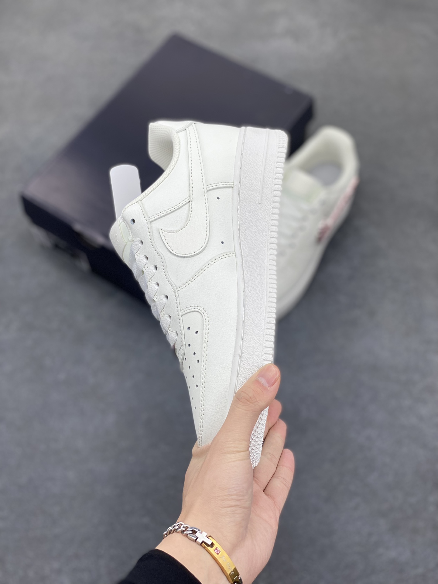 图片[3]-Nike Air Force 1 Low 毒液 空军一号低帮运动休闲板鞋 原楦头原纸板 打造纯正空军版型 专注外贸渠道 全掌内置蜂窝气垫 原盒配件 原厂中底钢印、拉帮完美 货号：IF1686-161 尺码：36 36.5 37.5 38 38.5 39 40 40.5 41 42 42.5 43 44 44.5 45-选品中心