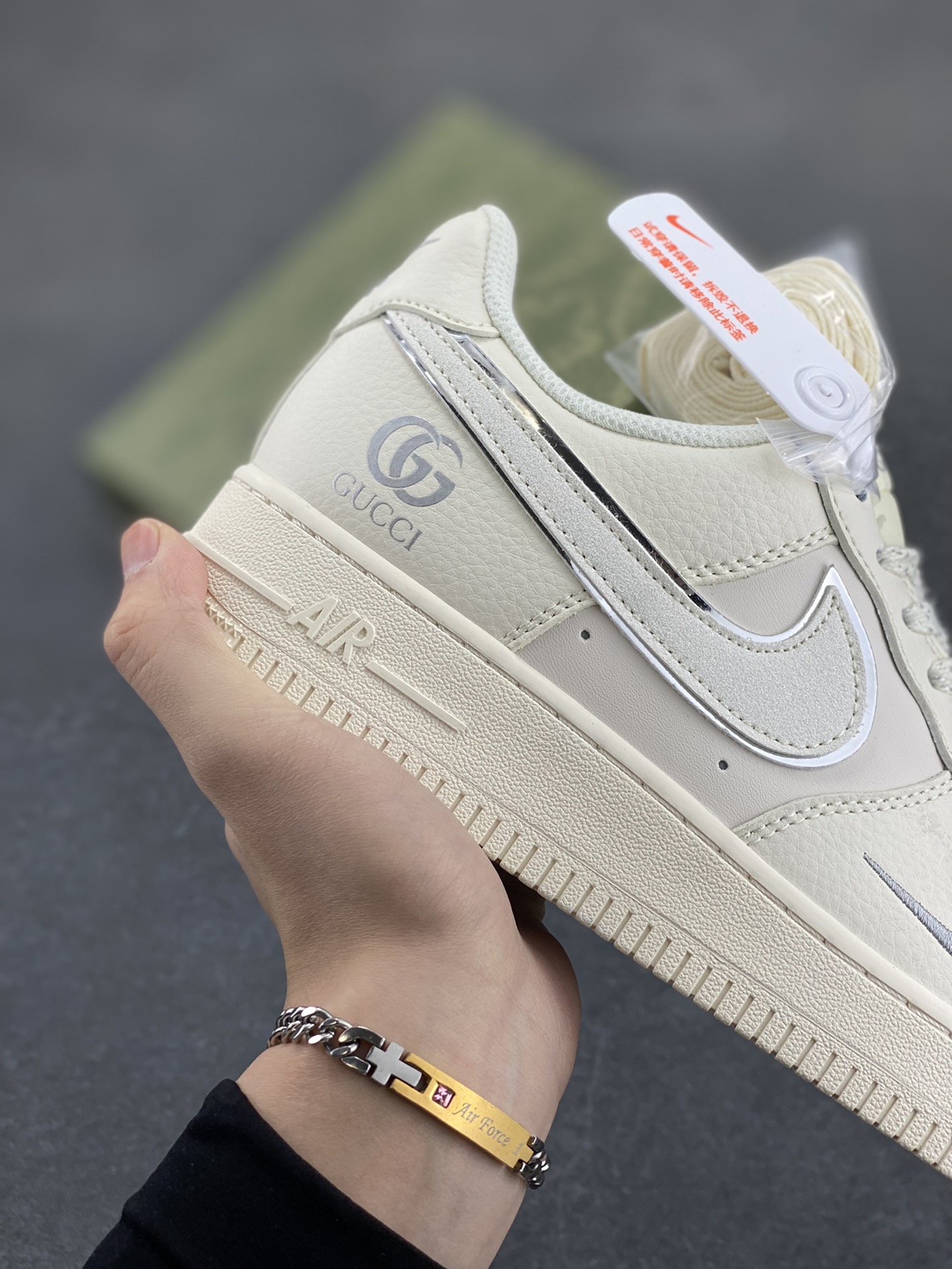 图片[6]-NIke Air Force 1 \’07 Low “古驰联名”空军一号 低帮 运动鞋 休闲鞋 折边针车 工艺难度大 原楦头原纸板 原装鞋盒 定制五金配件 内置全掌气垫 原厂鞋底 货号：QY6818-612 尺码：36 36.5 37.5 38 38.5 39 40 40.5 41 42 42.5 43 44 44.5 45-选品中心
