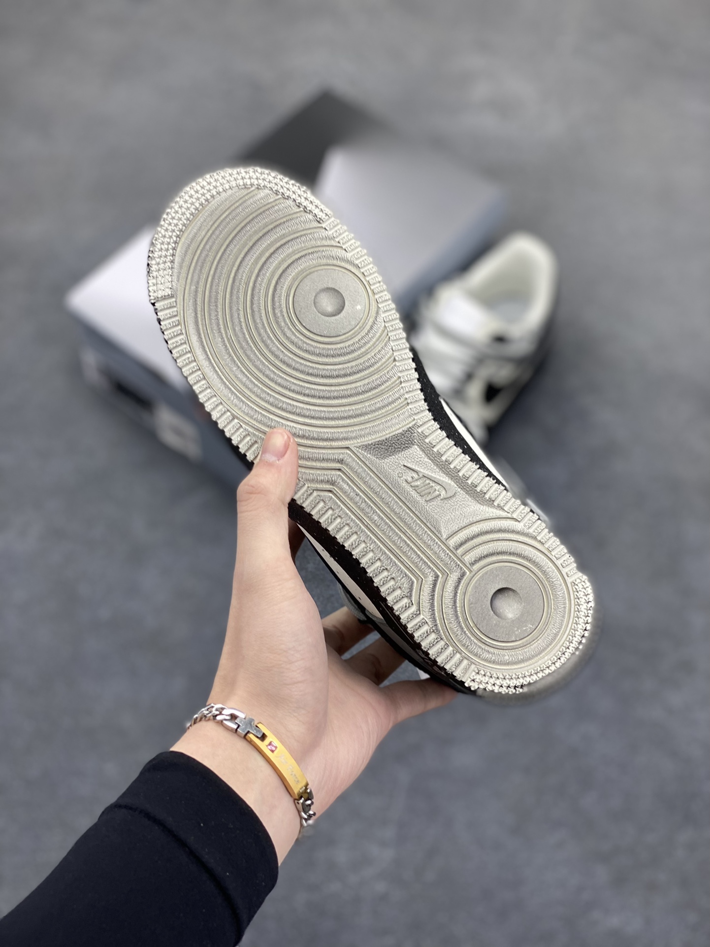 图片[5]-Nike Air Force 1 Low’07 星际主题涂鸦手绘空军一号低帮绑带休闲板鞋 定制皮料 原厂3D打印 定制鞋盒 原楦原纸板 纯正空军版型 内置全掌气垫 货号：XV7981-476 尺码：36 36.5 37.5 38 38.5 39 40 40.5 41 42 42.5 43 44 44.5 45-选品中心