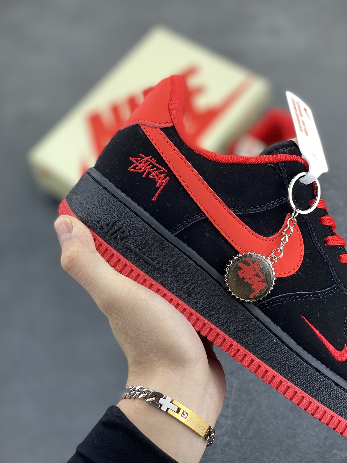 图片[6]-NIke Air Force 1 \’07 Low “斯图西联名——激情橙”空军一号 低帮 运动鞋 休闲鞋 折边针车 工艺难度大 原楦头原纸板 原装鞋盒 定制五金配件 内置全掌气垫 原厂鞋底 货号：DF0188-044 尺码：36 36.5 37.5 38 38.5 39 40 40.5 41 42 42.5 43 44 44.5 45-选品中心