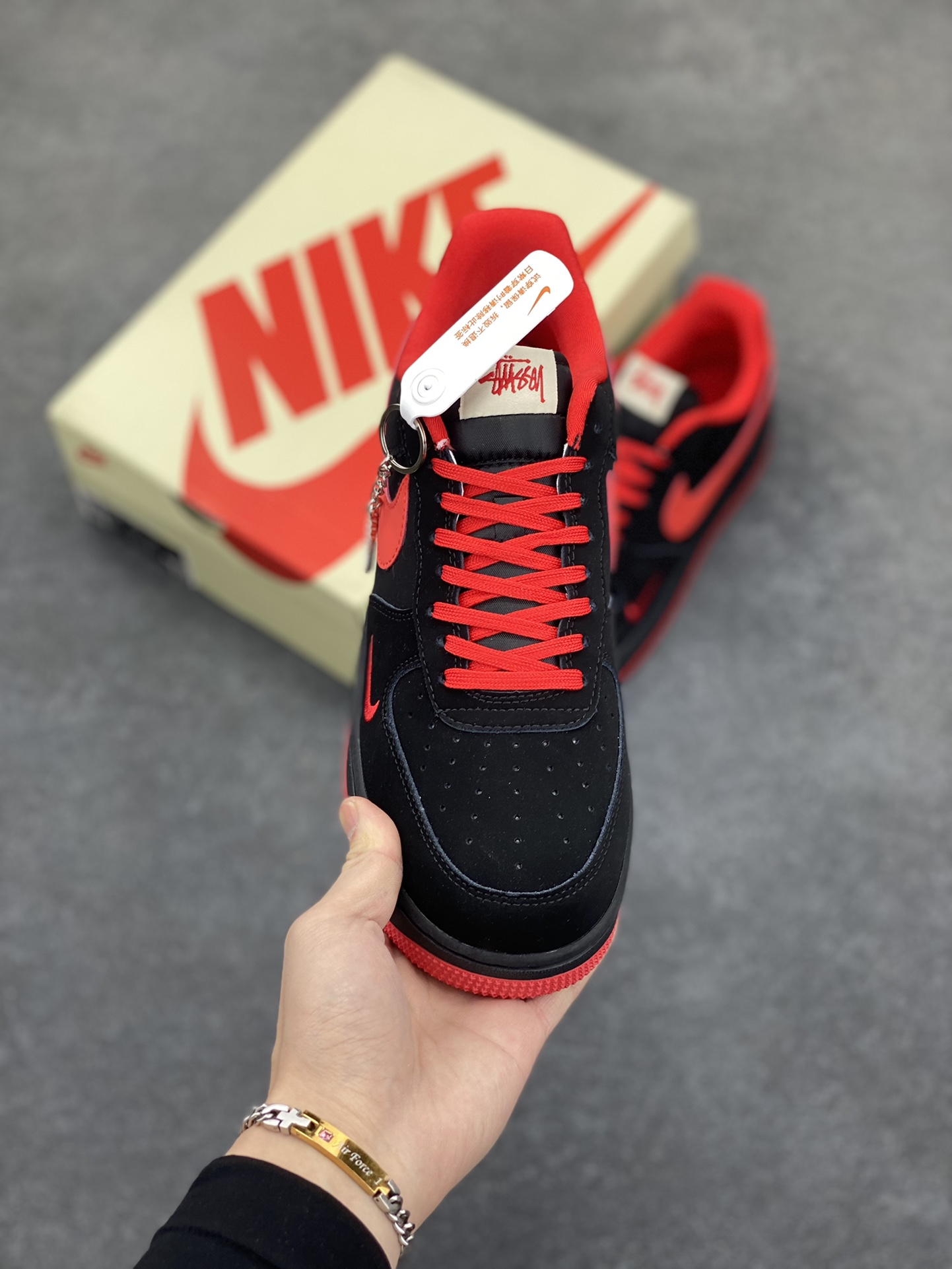 图片[2]-NIke Air Force 1 \’07 Low “斯图西联名——激情橙”空军一号 低帮 运动鞋 休闲鞋 折边针车 工艺难度大 原楦头原纸板 原装鞋盒 定制五金配件 内置全掌气垫 原厂鞋底 货号：DF0188-044 尺码：36 36.5 37.5 38 38.5 39 40 40.5 41 42 42.5 43 44 44.5 45-选品中心