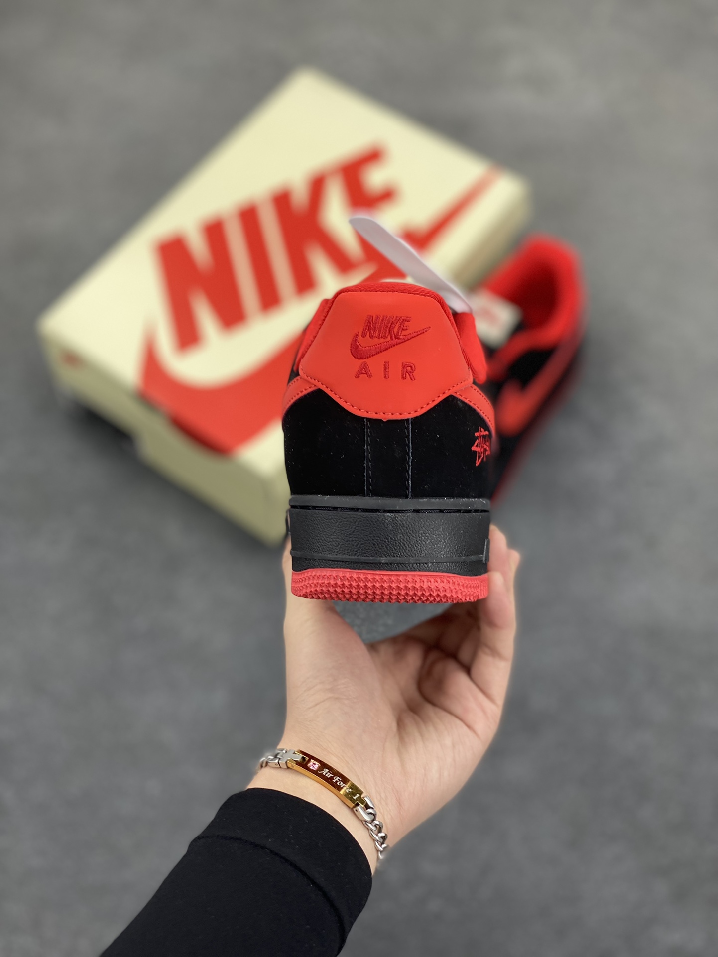 图片[4]-NIke Air Force 1 \’07 Low “斯图西联名——激情橙”空军一号 低帮 运动鞋 休闲鞋 折边针车 工艺难度大 原楦头原纸板 原装鞋盒 定制五金配件 内置全掌气垫 原厂鞋底 货号：DF0188-044 尺码：36 36.5 37.5 38 38.5 39 40 40.5 41 42 42.5 43 44 44.5 45-选品中心