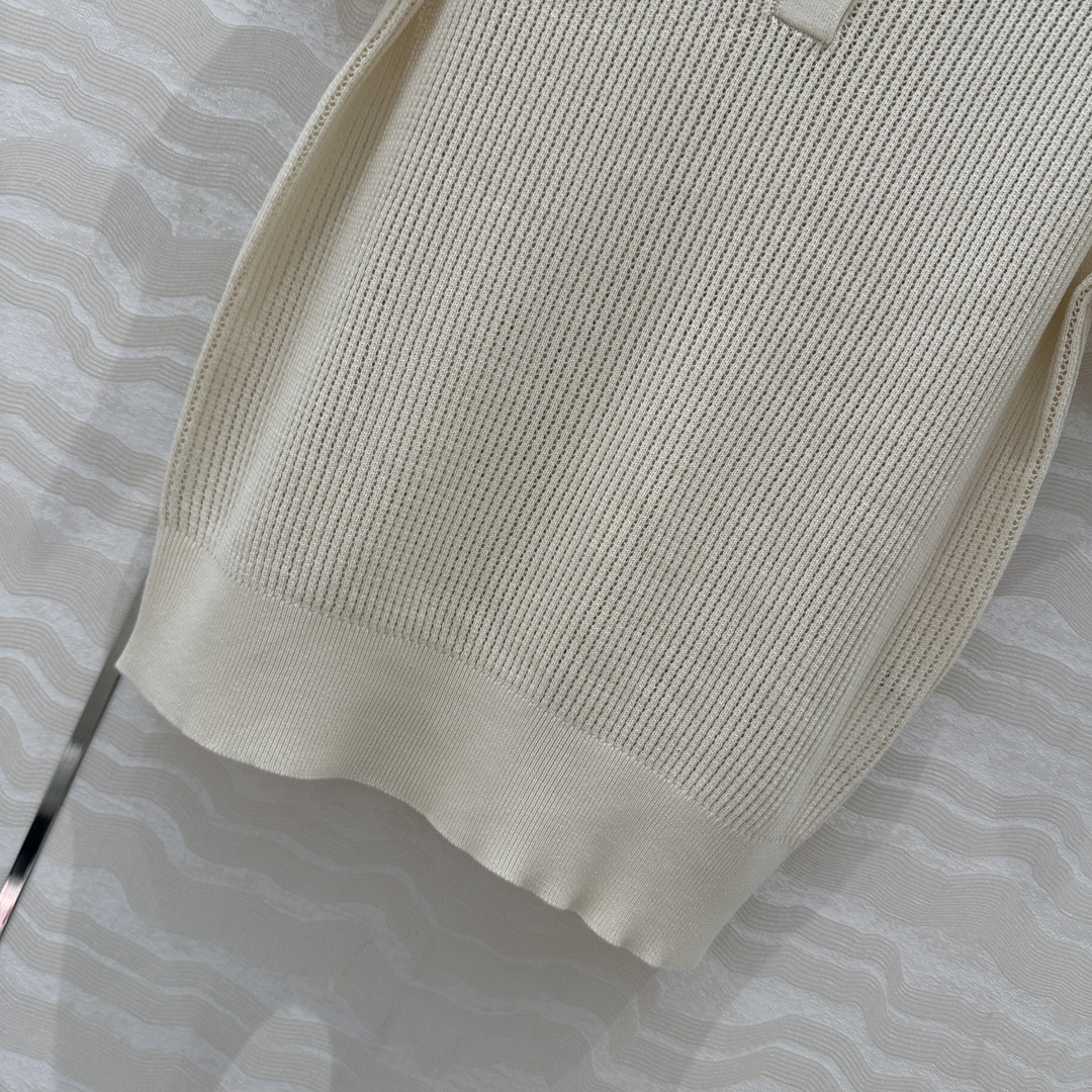 独家首发❤️高端原单品质❤️LP高智感老钱风穿搭！25春夏新品，高级素色针织Polo领短袖上衣！缕空工艺