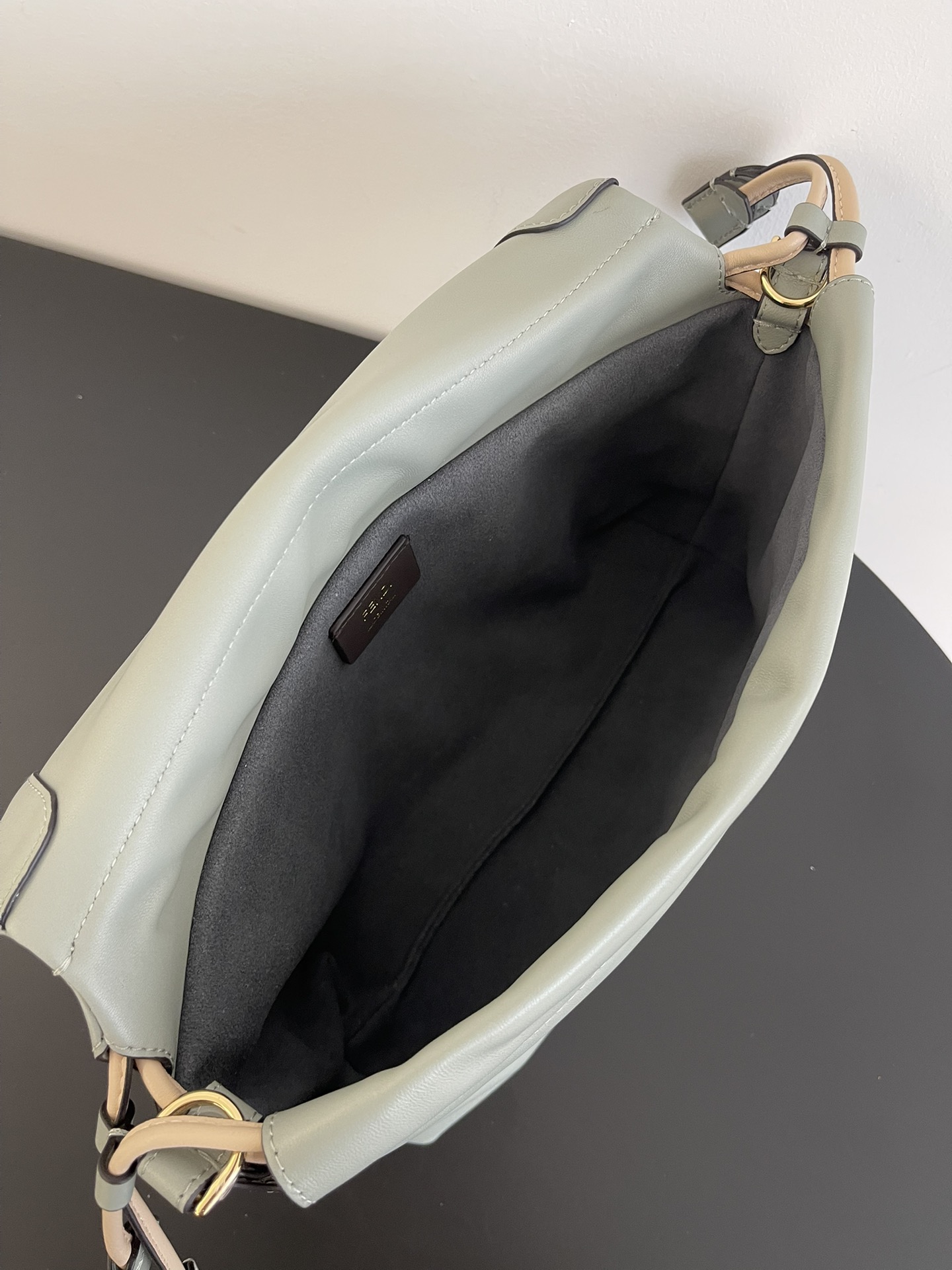 Fendi Mamma Baguette Medium Matcha Green Lambskin Leather Shoulder Bag 7 i1743486498 1435 3