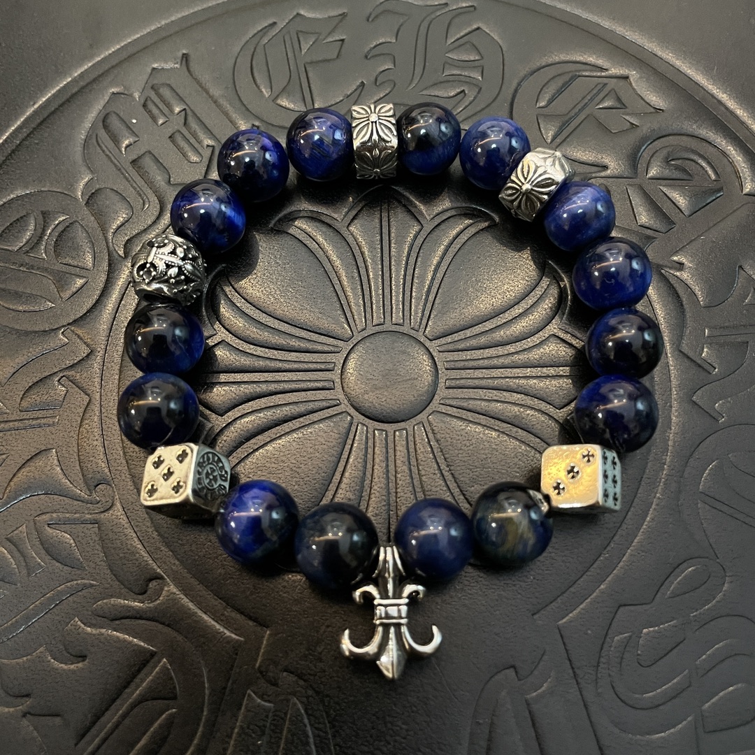 NO:109123,New [Counter Quality] Chrome Hearts Croxin Classic Retro Multi-Element Lapis Lazuli Bracelet Bracelet, Kuaishou/ins/Little Red Book popular, different concave and convex and convex design styles present unique. Cross Scout Flower is Croxin's logo, so it lasts for a long time. Genuine version of Chrome Hearts Croxin, different from the market, benchmark the quality of the version, look at the details of the letter printing, retro, old gray oxygen level. Seiko version!  , jewelry boutique, chrome hearts, chrome hearts, bracelet19860909新款【专柜品质】Chrome Hearts克罗心经典复古多元素青金石手串手链 ,快手/ins/小红书热门,凹凸造型不同的花纹设计风格呈现出与众不同 十字架童军花是克罗心的标志 所以更经久不衰 正品打版Chrome Hearts克罗心 区别市场普通轻版 对版对标品质 看字印细节 复古做旧灰氧程度.精工版本！,饰品精品,chrome hearts,chrome hearts,bracelet,Jewelry