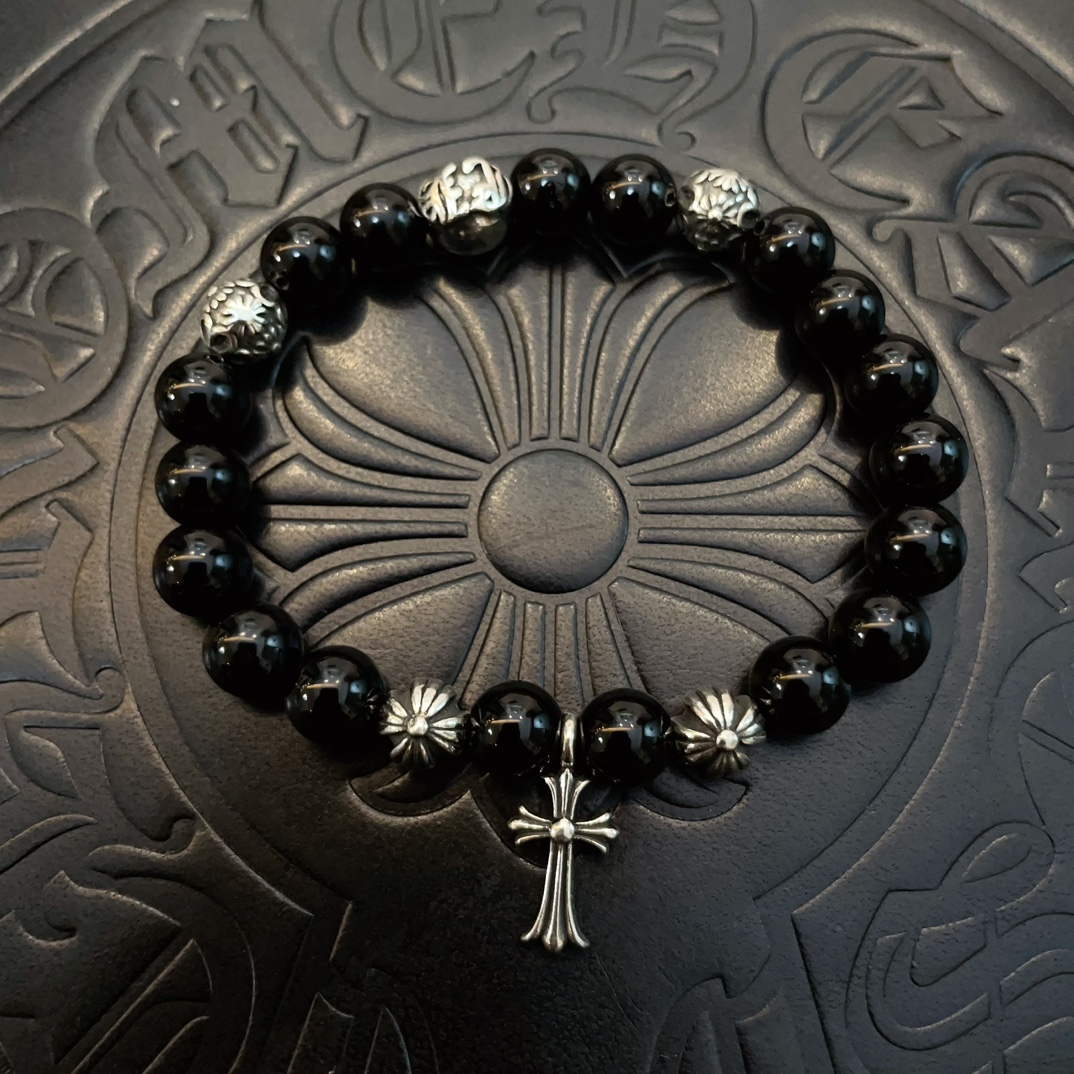 NO:111940,New [Counter Quality] Chrome Hearts Croxin Classic Retro Multi-Element Obsidian Bracelet Bracelet, Kuaishou/ins/Little Red Book popular, different concave and convex and convex design styles present unique. Cross Scout Flower is Croxin's logo, so it lasts for a long time. Genuine version of Chrome Hearts Croxin, different from the market, benchmark the quality of the version, look at the details of the letter printing, retro, old gray oxygen level. Seiko version!  , jewelry boutique, chrome hearts, chrome hearts, bracelet19860909新款【专柜品质】Chrome Hearts克罗心经典复古多元素黑曜石手串手链 ,快手/ins/小红书热门,凹凸造型不同的花纹设计风格呈现出与众不同 十字架童军花是克罗心的标志 所以更经久不衰 正品打版Chrome Hearts克罗心 区别市场普通轻版 对版对标品质 看字印细节 复古做旧灰氧程度.精工版本！,饰品精品,chrome hearts,chrome hearts,bracelet,Jewelry