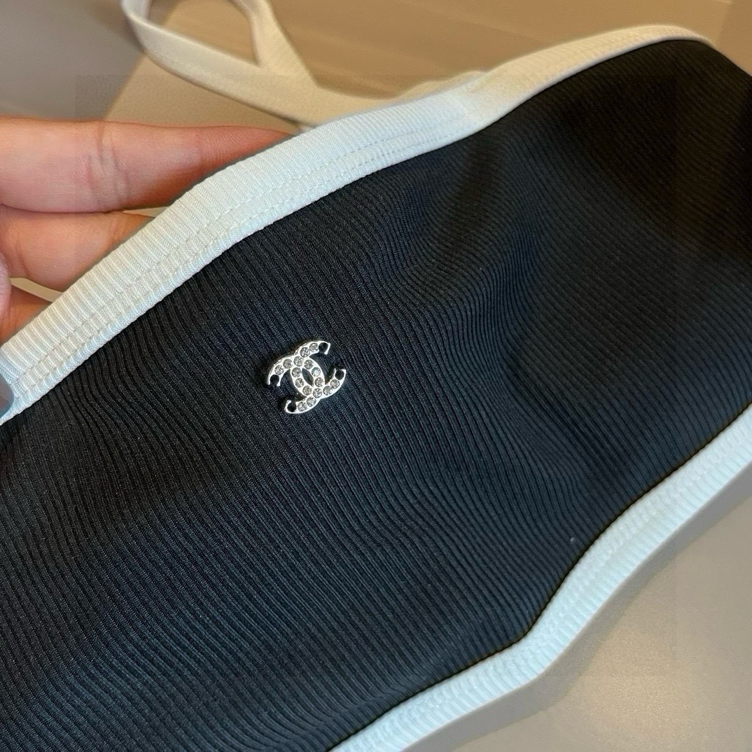 。

Chanel香奈儿中古针织比基尼👙，分体泳衣，S M L XL