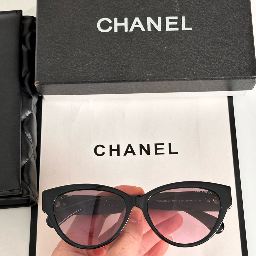 CH3436 🔥high popularity cat-eye black frame small heart🖤 🉐85