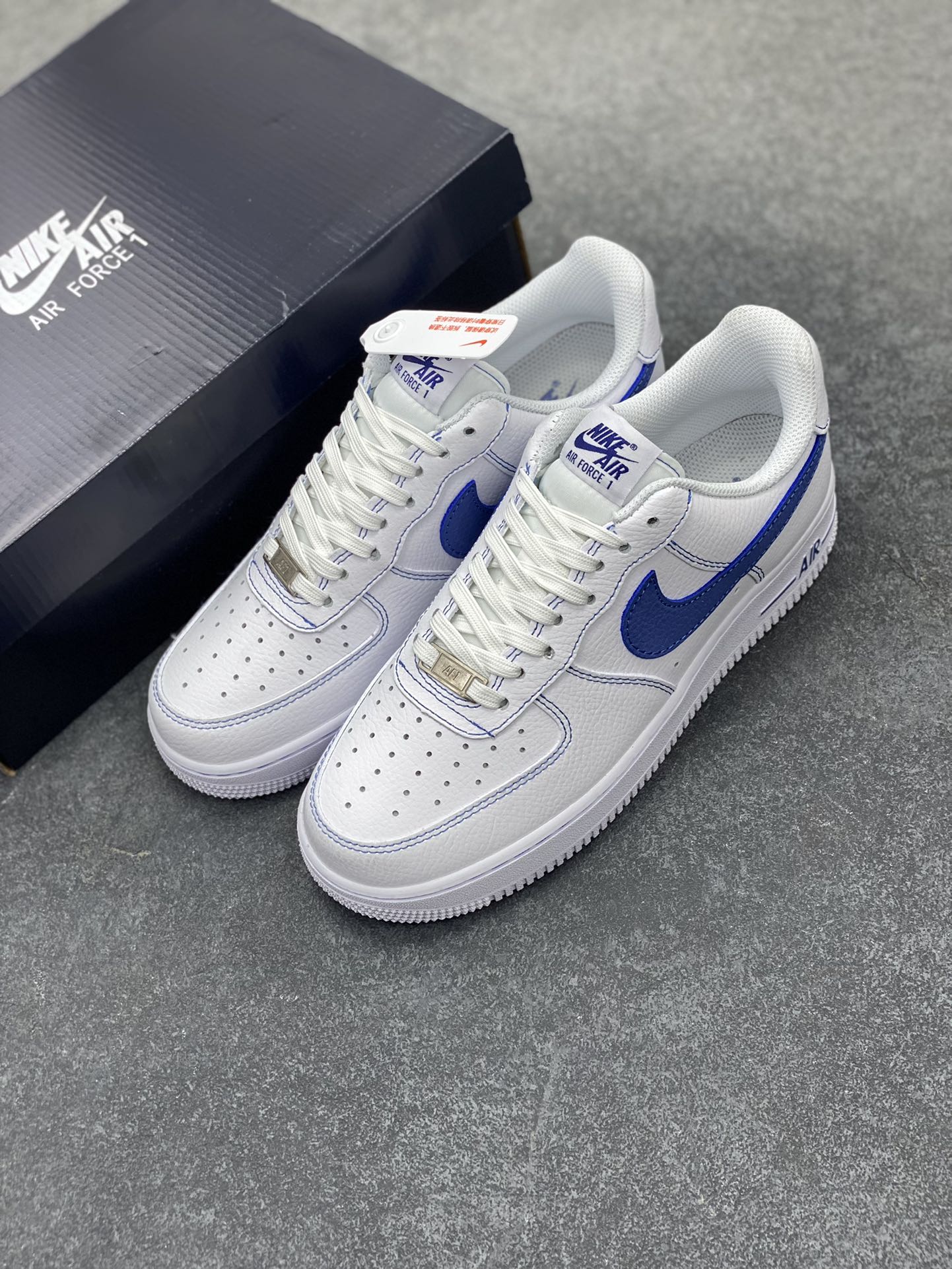 图片[8]-Nike Air Force 1 Low 白蓝 原楦头原纸板 打造纯正空军版型 专注外贸渠道 全掌内置蜂窝气垫 原盒配件 原厂中底钢印、拉帮完美 货号：HQ2037-100 尺码：36 36.5 37.5 38 38.5 39 40 40.5 41 42 42.5 43 44 44.5 45-选品中心