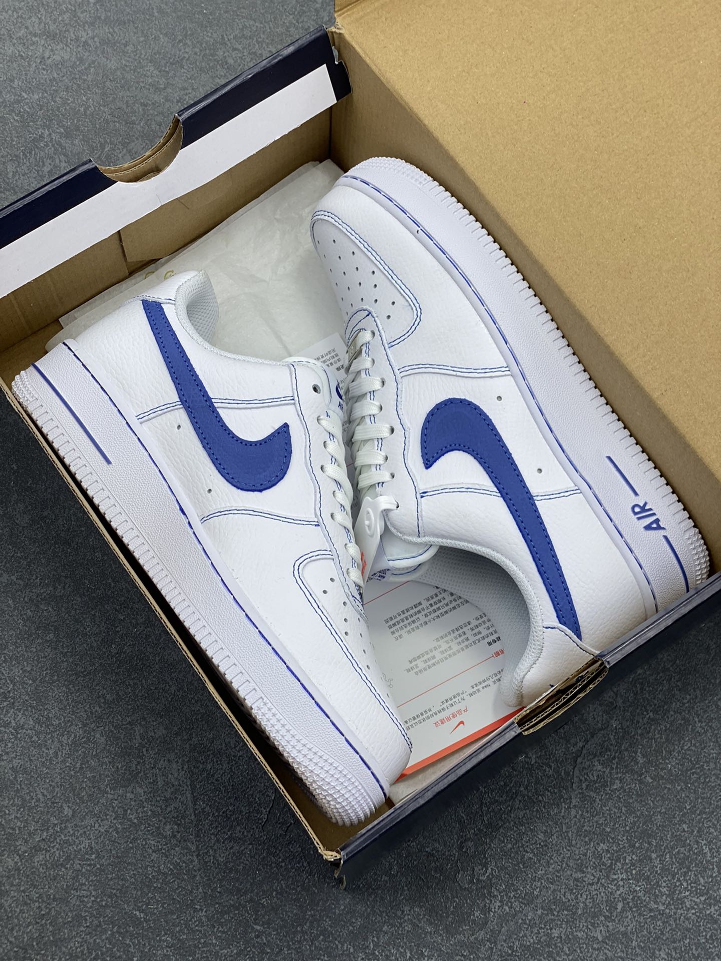 图片[9]-Nike Air Force 1 Low 白蓝 原楦头原纸板 打造纯正空军版型 专注外贸渠道 全掌内置蜂窝气垫 原盒配件 原厂中底钢印、拉帮完美 货号：HQ2037-100 尺码：36 36.5 37.5 38 38.5 39 40 40.5 41 42 42.5 43 44 44.5 45-选品中心