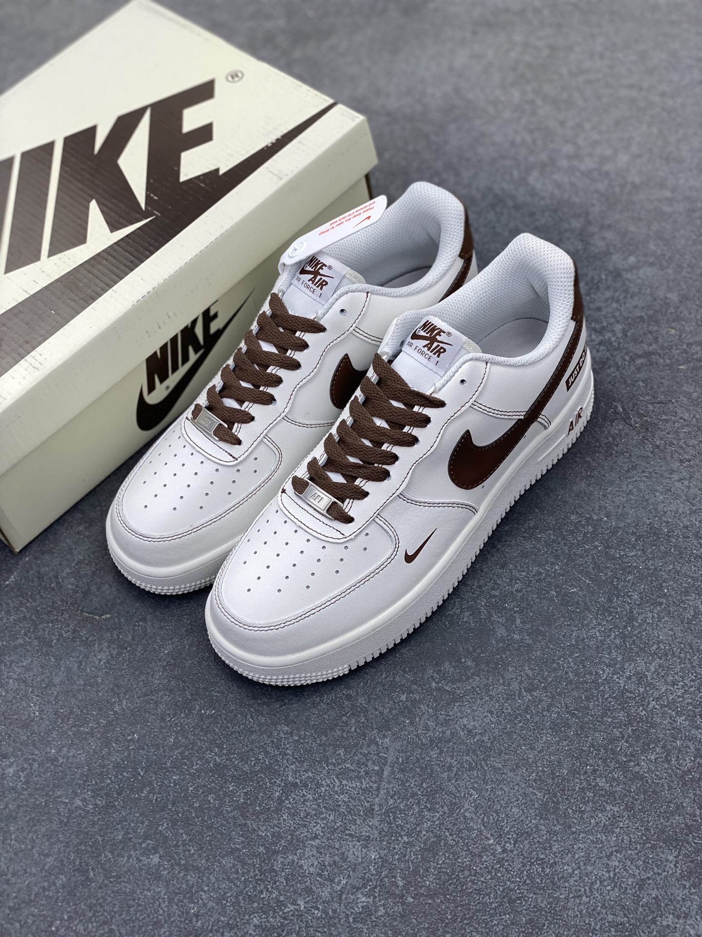 图片[8]-Nike Air Force 1 Low 空军一号低帮百搭休闲运动板鞋。柔软、弹性十足的缓震性能和出色的中底设计，横跨复古与现代的外型结合，造就出风靡全球三十多年的Force 1，直到今天还深受青睐。 货号：315122-113 尺码：36 36.5 37.5 38 38.5 39 40 40.5 41 42 42.5 43 44 44.5 45-选品中心