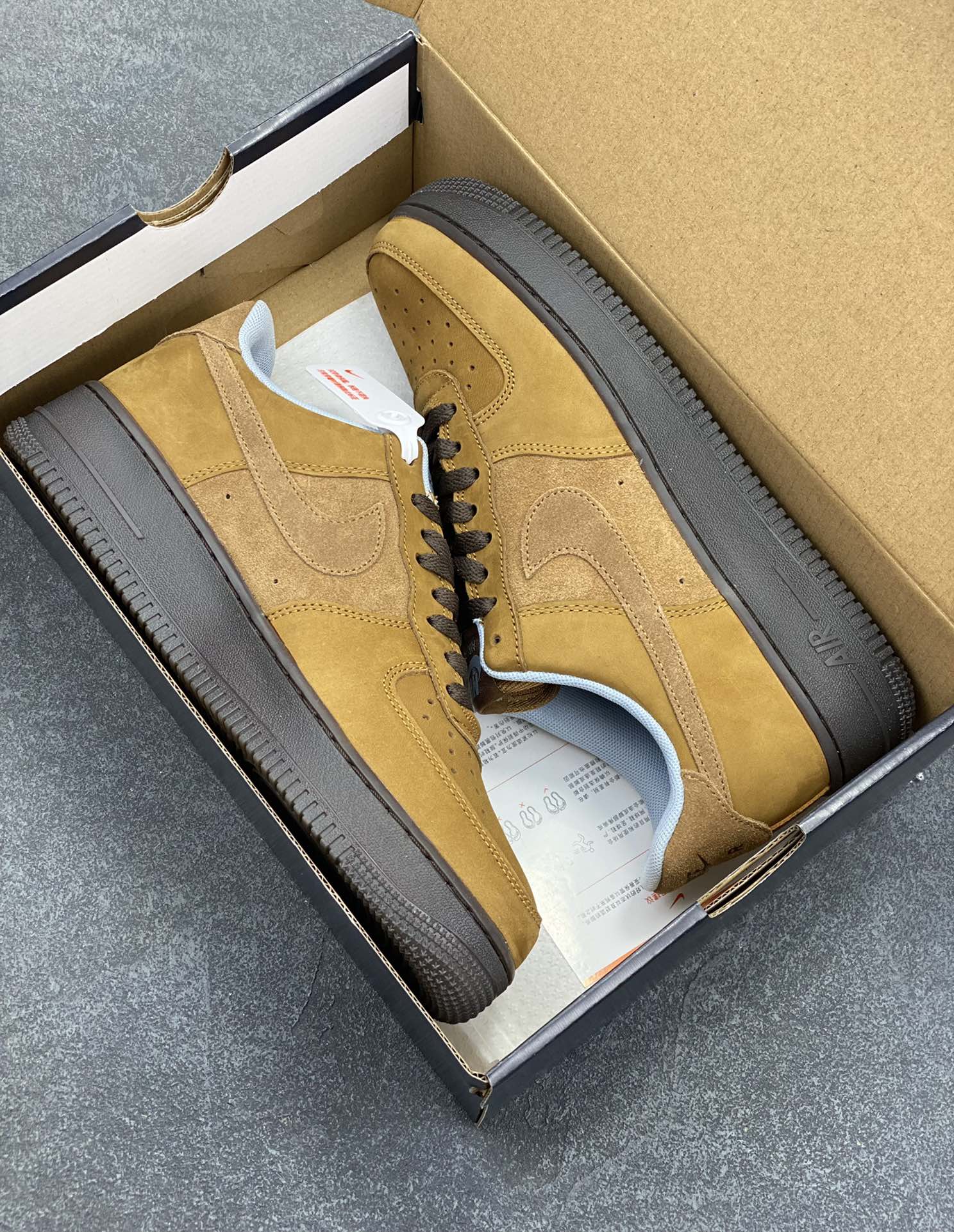 图片[9]-Air Force 1\’ 07 棕褐 原楦头原纸板 打造纯正空军版型 专注外贸渠道 全掌内置蜂窝气垫 #原盒配件 原厂中底钢印、拉帮完美 货号：IB4617-222 尺码：36 36.5 37.5 38 38.5 39 40 40.5 41 42 42.5 43 44 44.5 45-选品中心